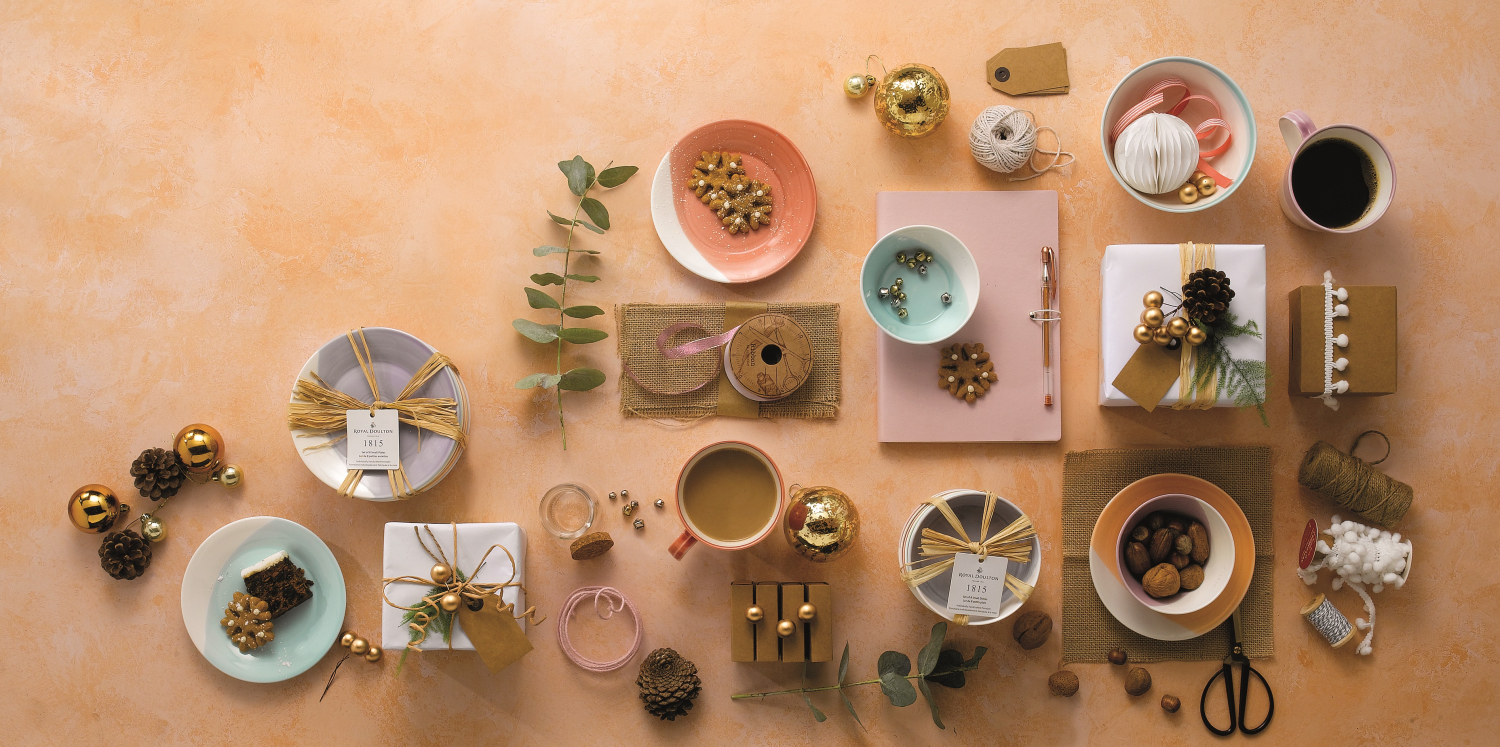 1815恆采系列以柔和色調帶來春日氣息。（Royal Doulton）