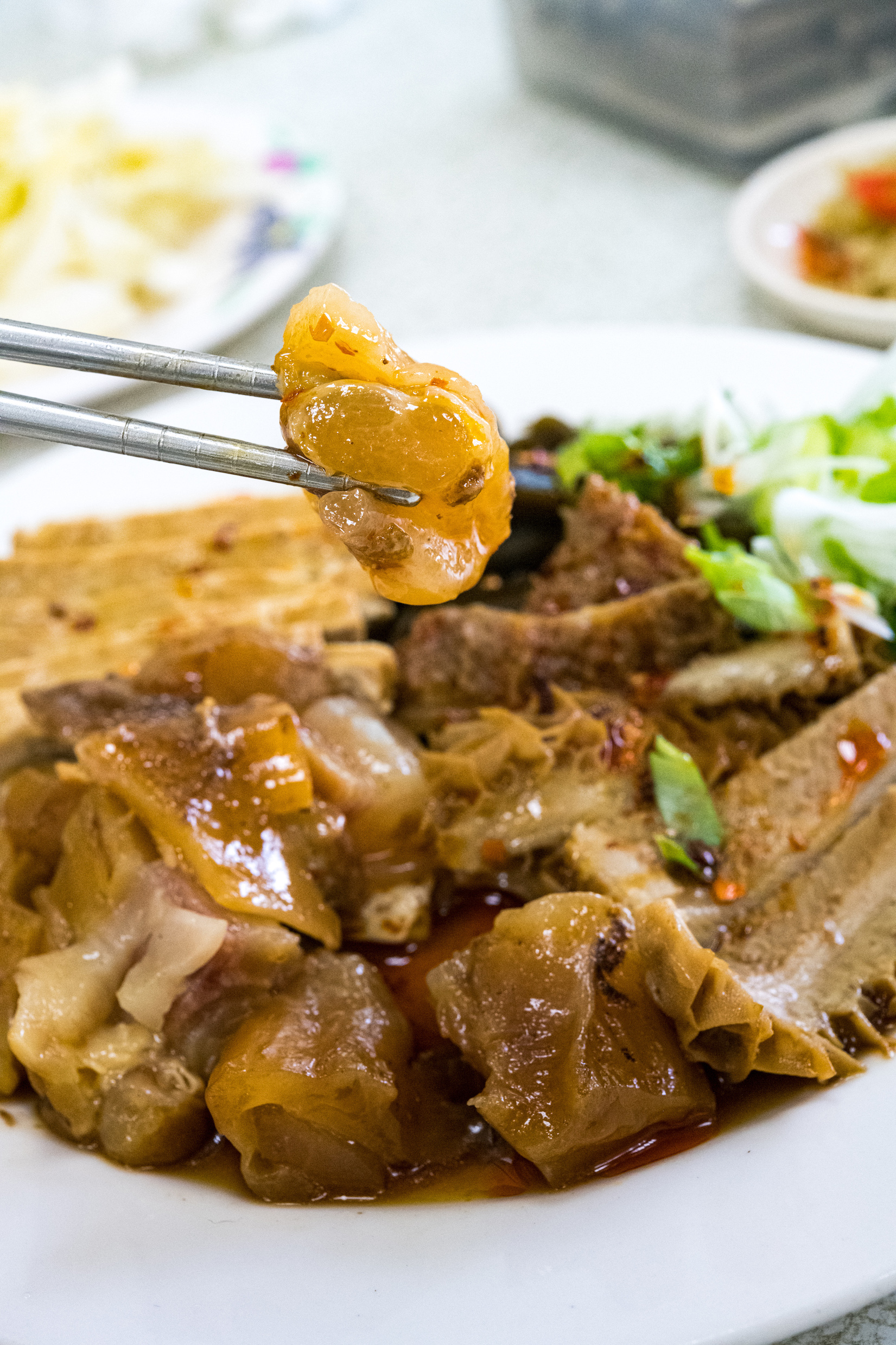 湖南味的滷味鹹甘入裡。（圖為220元／盤）