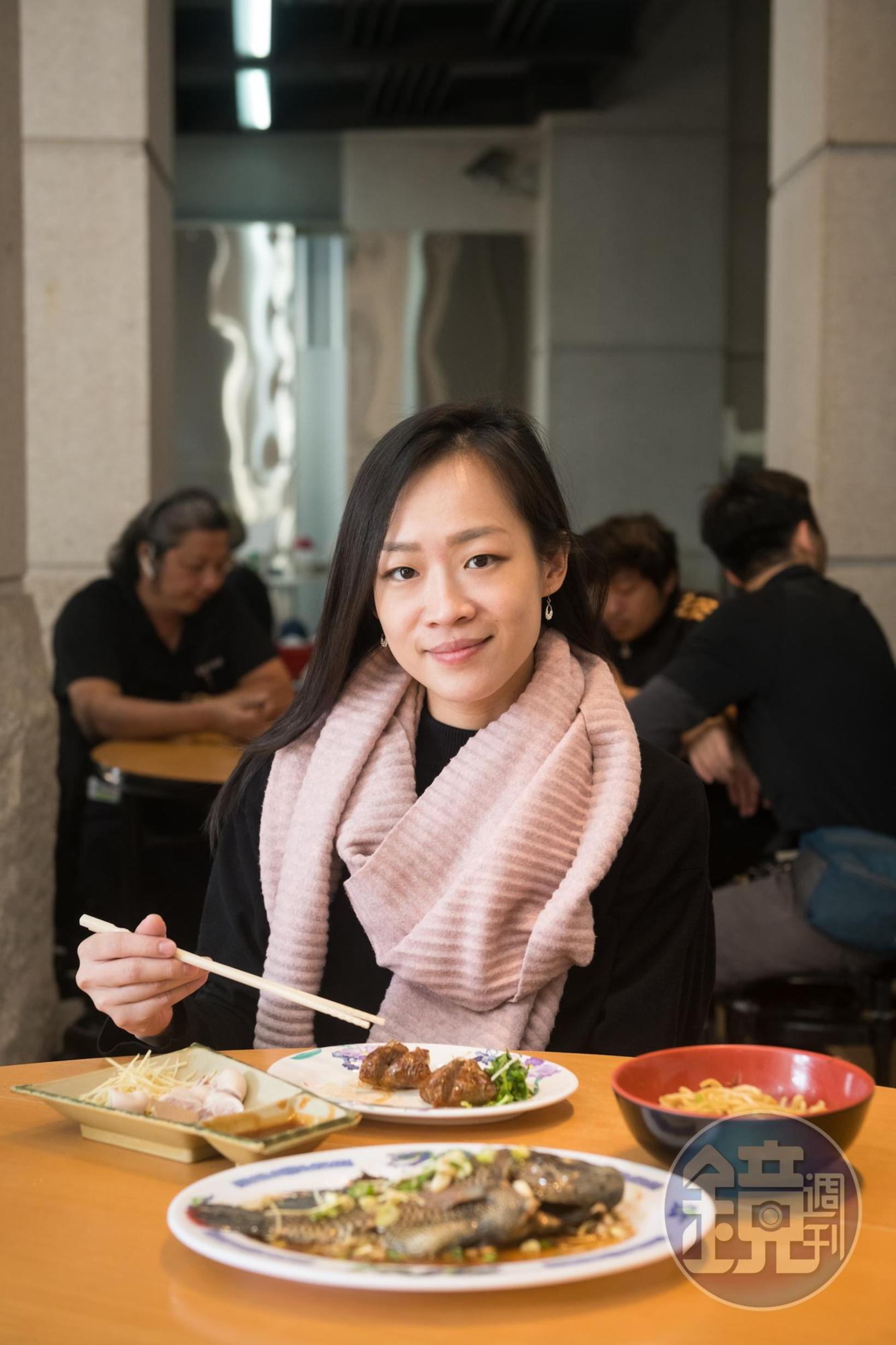 台中超人氣法式甜點店「CJSJ」老闆莊如推薦沙鹿知名的「正宗鴨肉添」。