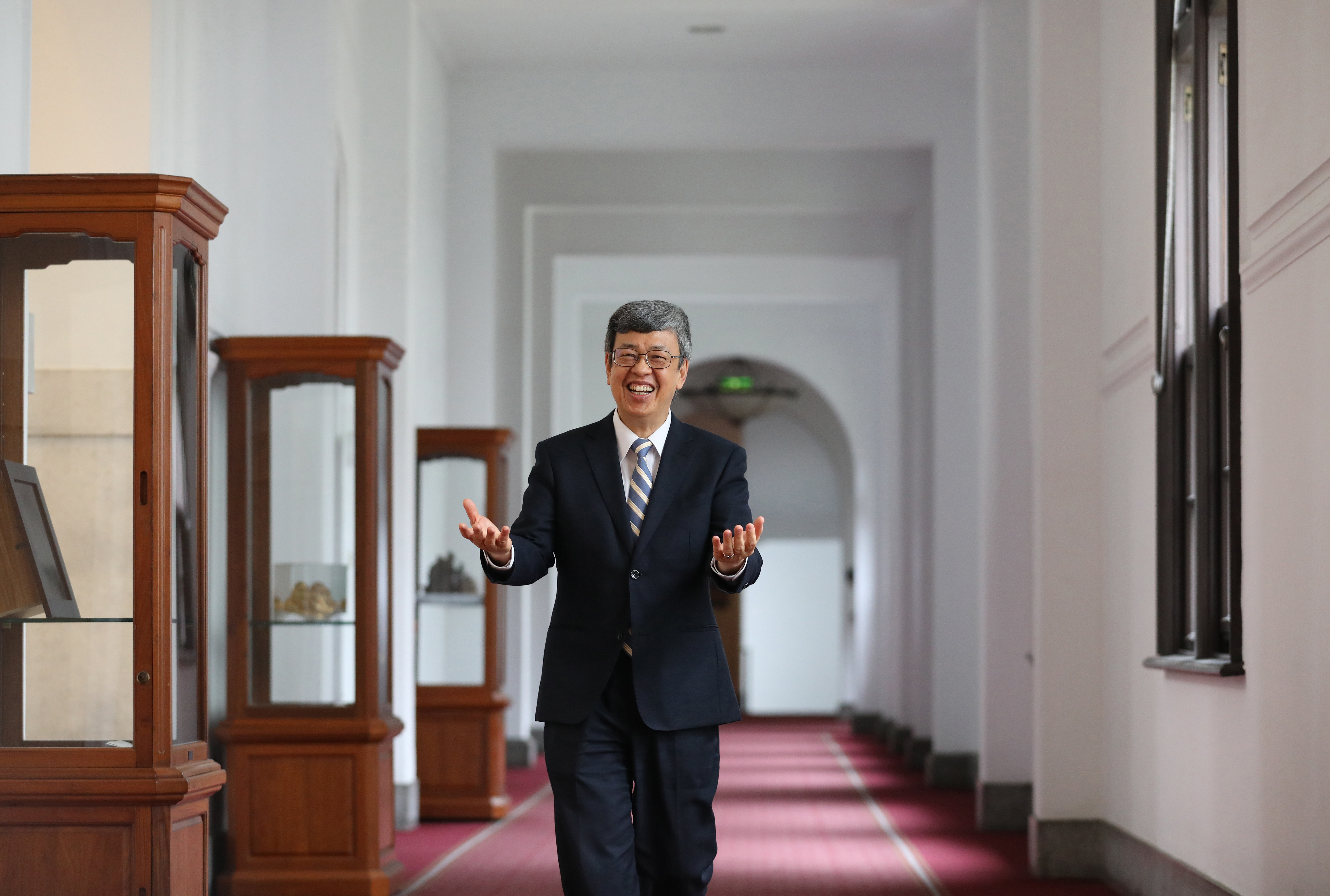 原以為是數饅頭的悠閒日子了，不料卸任前全球疫情大爆發，公衛學者出身的陳建仁一刻不得閒。