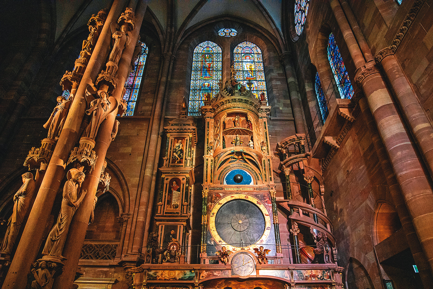 這座天文鐘從1547年就開始運作，是遊客造訪「史特拉斯堡主教座堂」的必看景點。