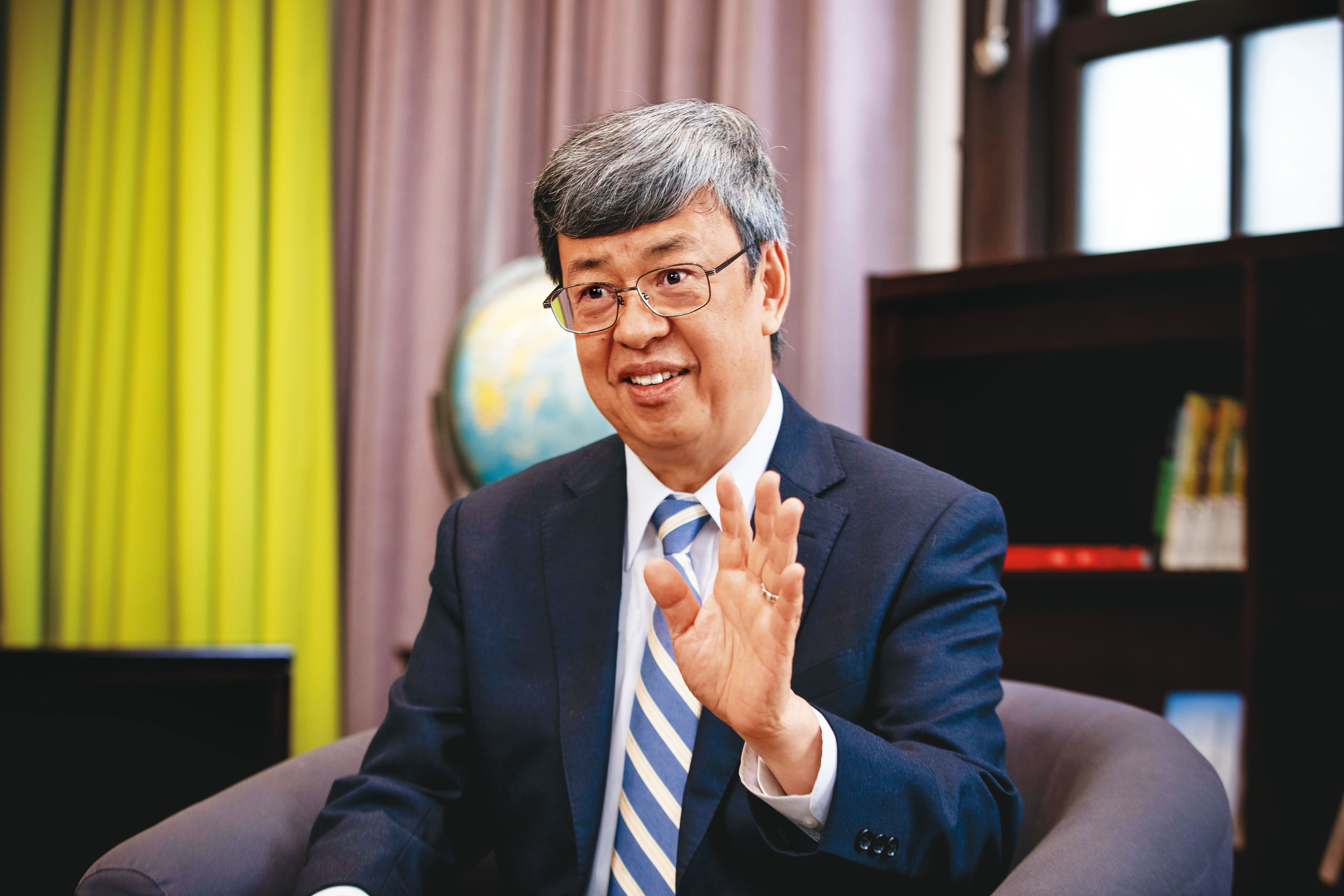 陳建仁指出，中國疫情爆發前期一再否認有人傳人的可能，是導致疫情蔓延的關鍵。