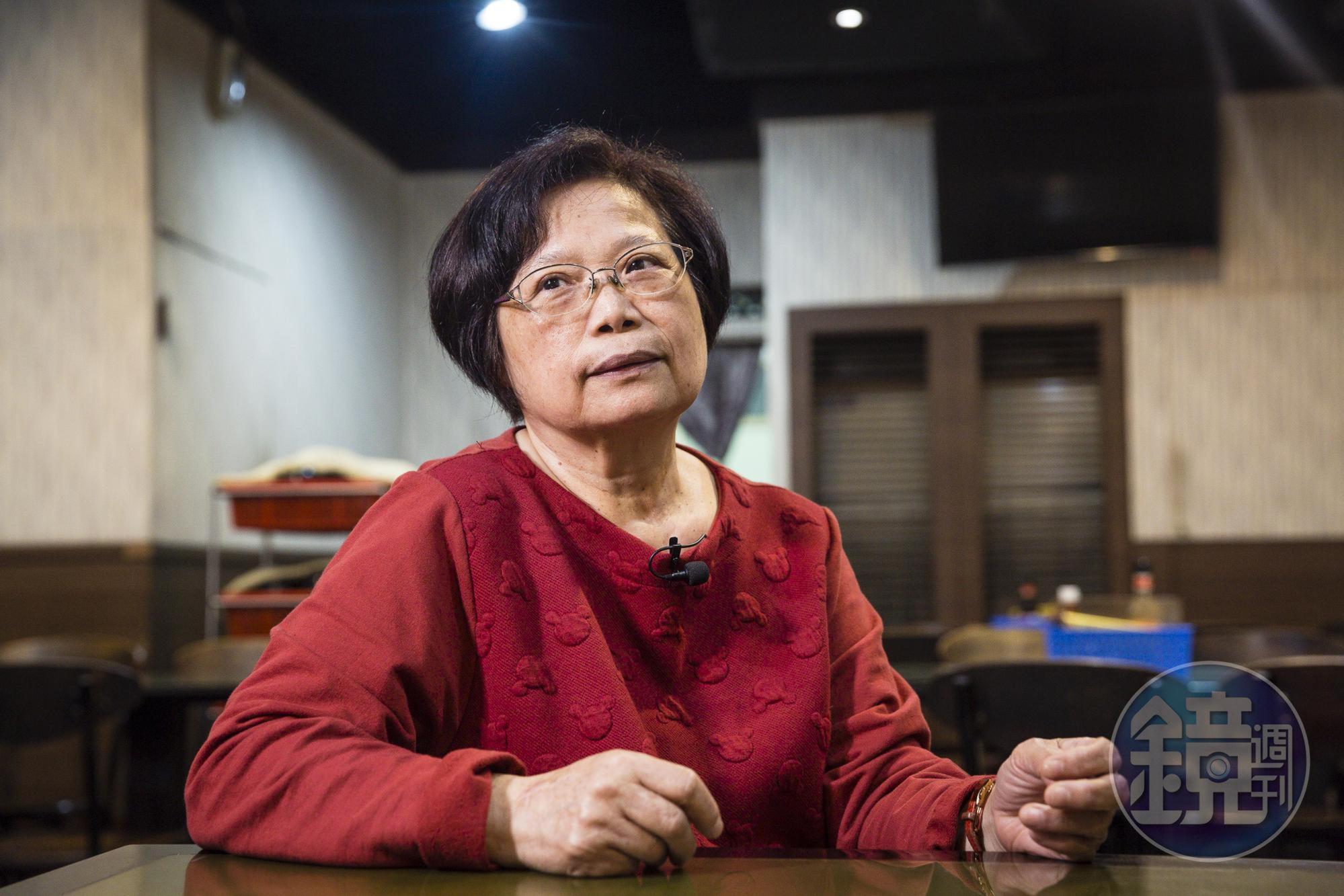 江媽媽康素秋回憶當年邊帶孩子邊做生意,雖然辛苦,但她與老公並不氣餒,還曾經在夜市做24小時,只為了測試哪個時段生意好。