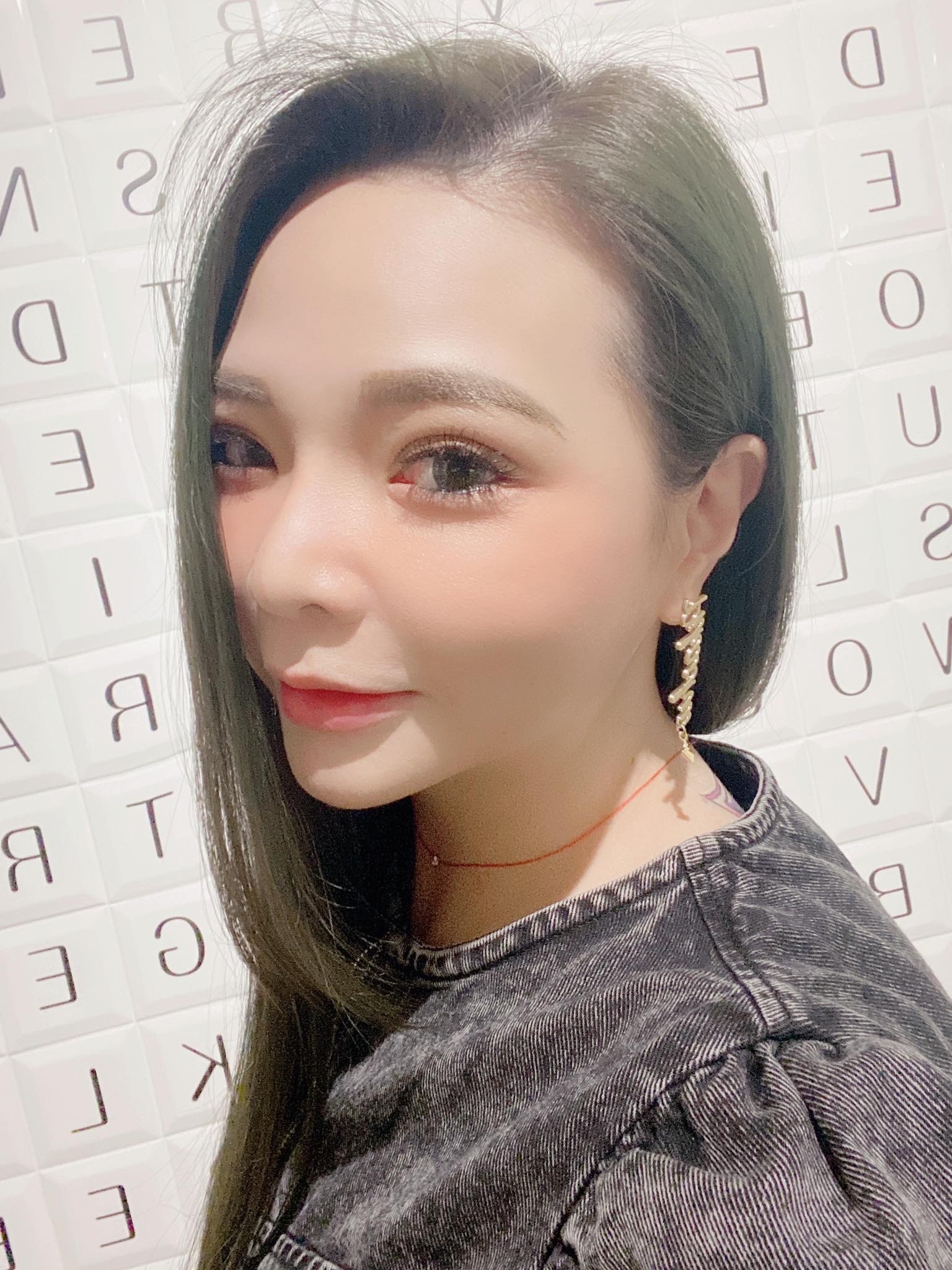小甜甜透露身邊也有不少圈內好友遭到網路霸凌，打算一起蒐證提告。（翻攝自小甜甜臉書）
