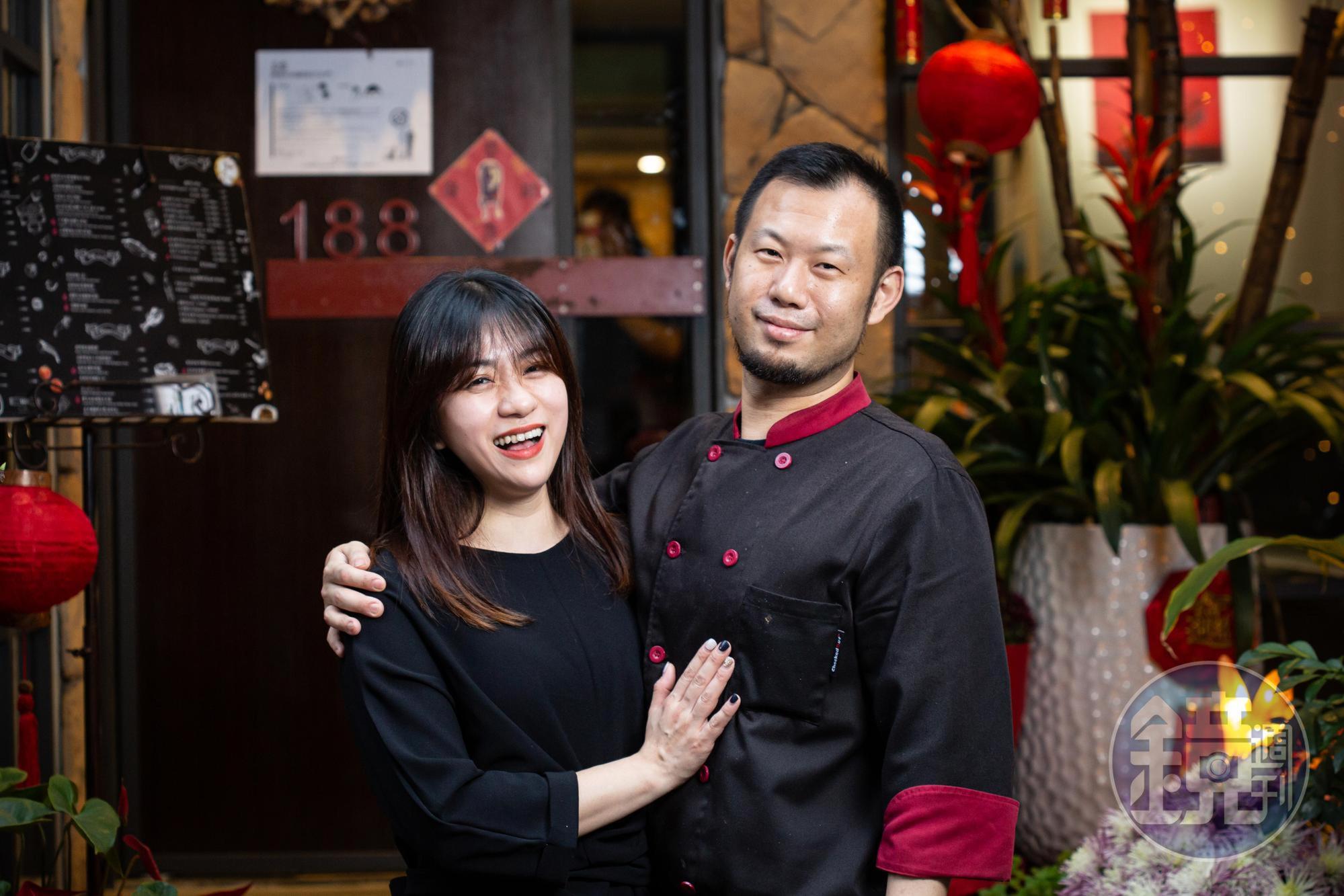 「A.B HOUSE」店主Apple（左）和老布（右）一外一內，端出溫馨又地道的義式家常味。