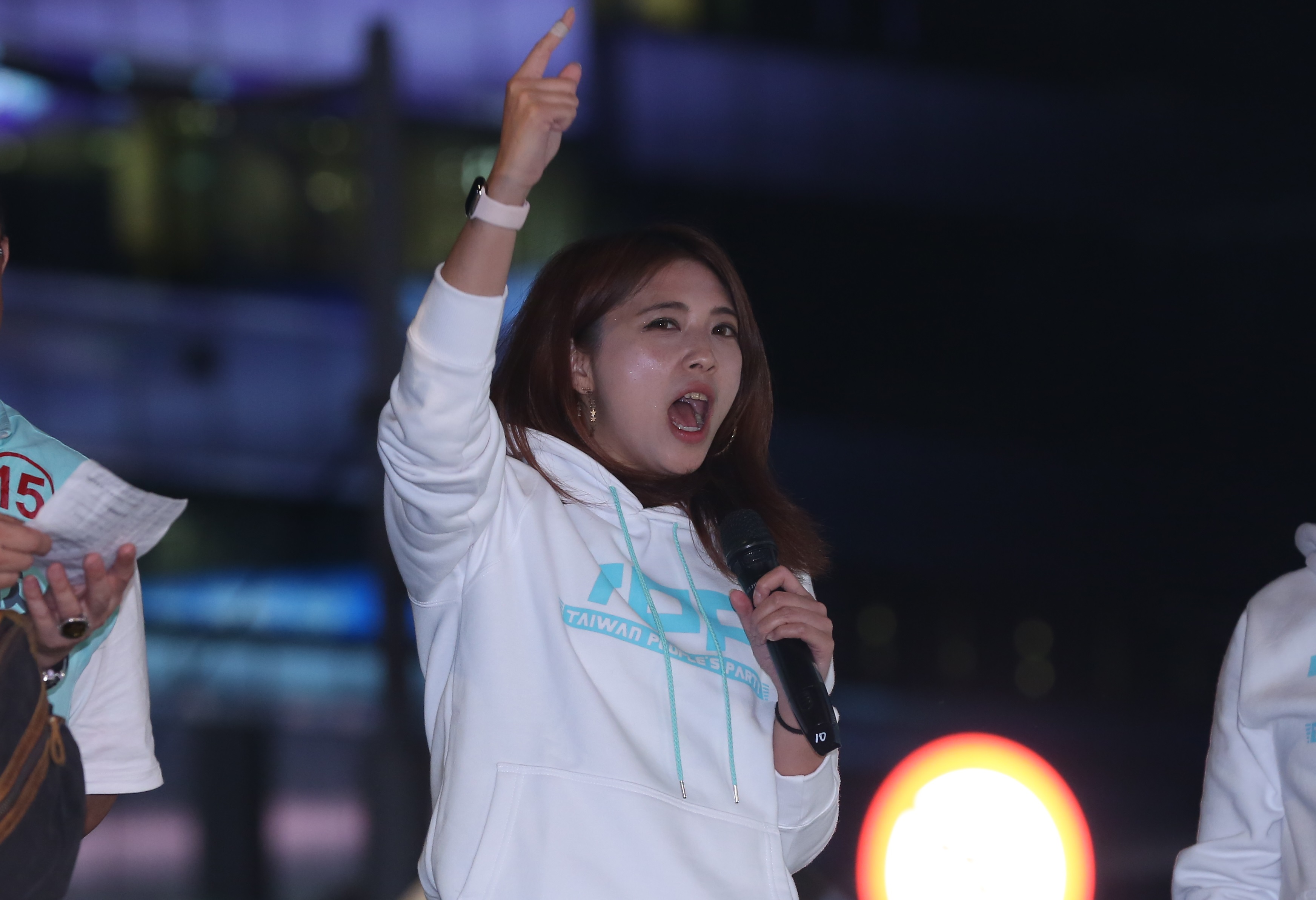 民眾黨前發言人陳思宇認為張益贍背棄自己的保母與人夫身分，「除了辭職，更應該出來道歉！」（資料照）
