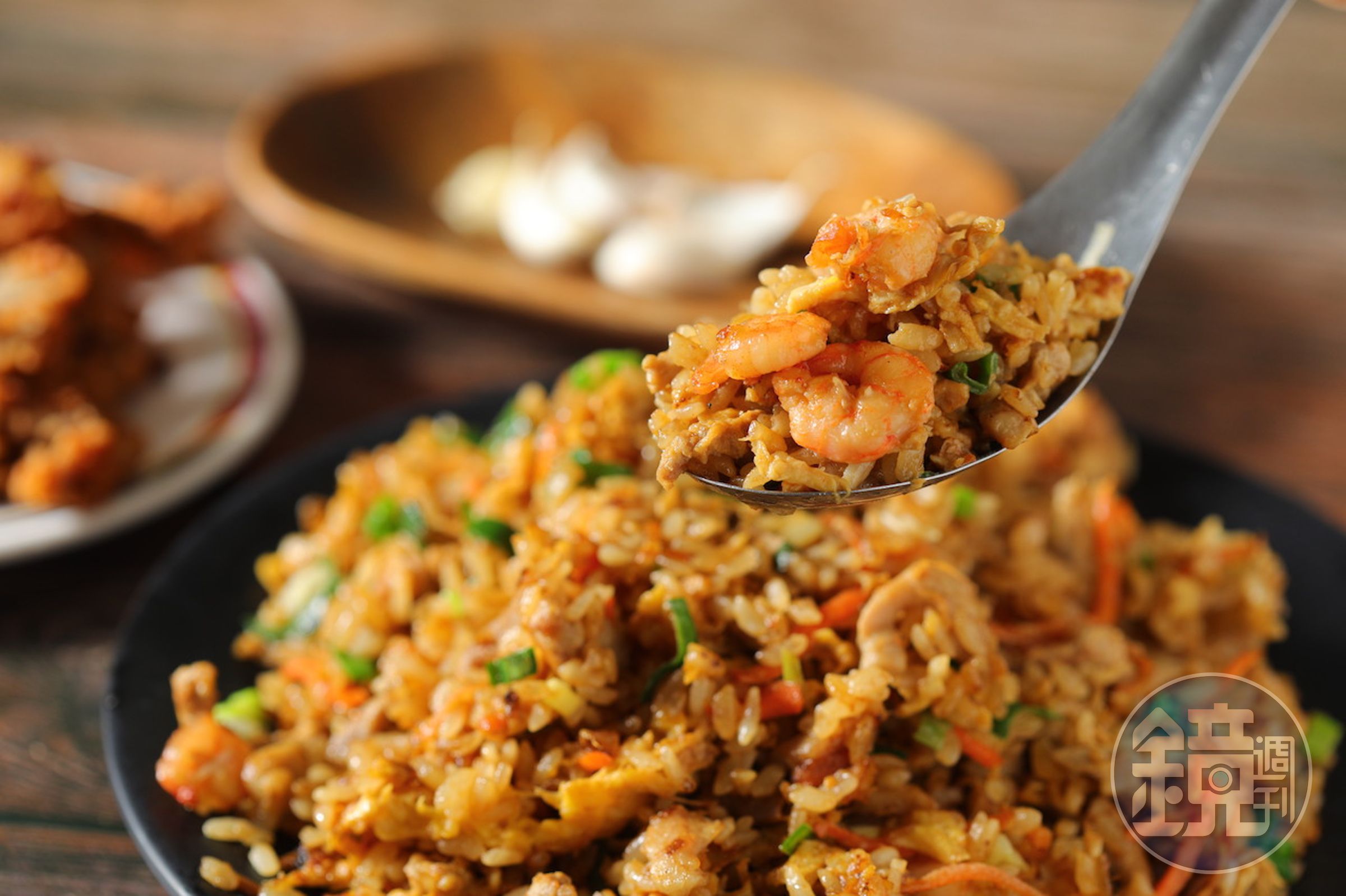 加了火燒蝦的「蝦仁肉絲炒飯」，風味濃郁。（120元／份）