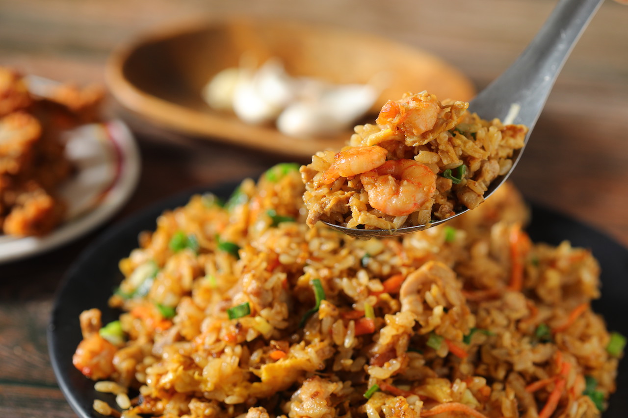 加了火燒蝦的「蝦仁肉絲炒飯」，風味濃郁。（120元／份）