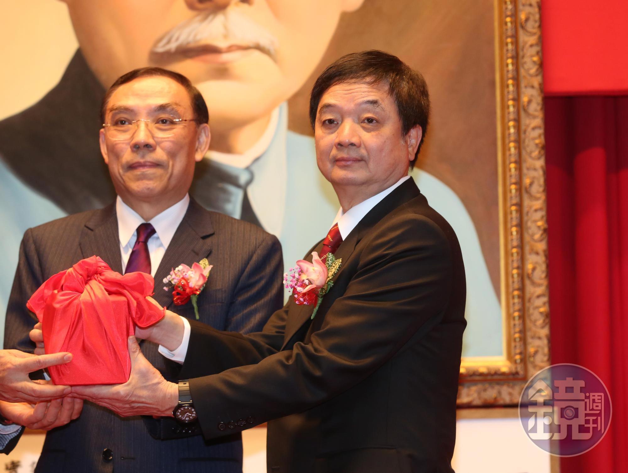 周章欽（右）才上任一天，北檢就傳出三起重大社會矚目事件。（本刊資料照）