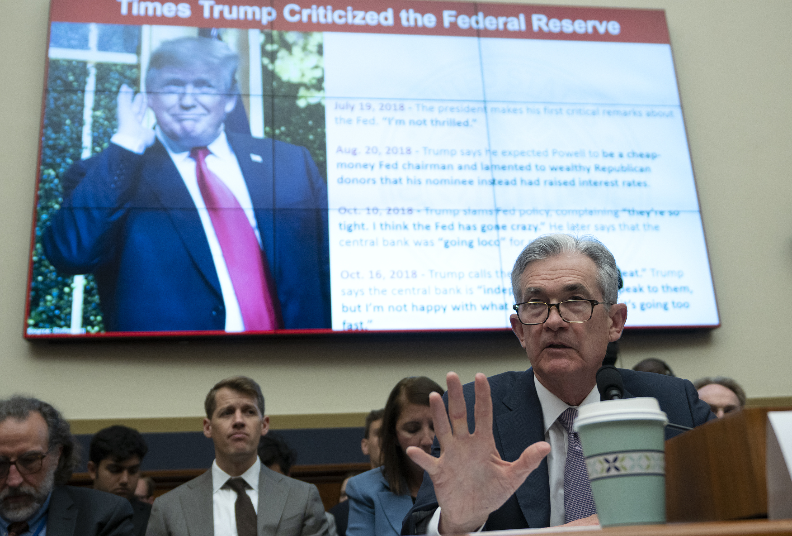 美國聯準會緊急宣布降息4碼，基準利率降至接近0，還啟動7,000億美元救市計畫。（東方IC）