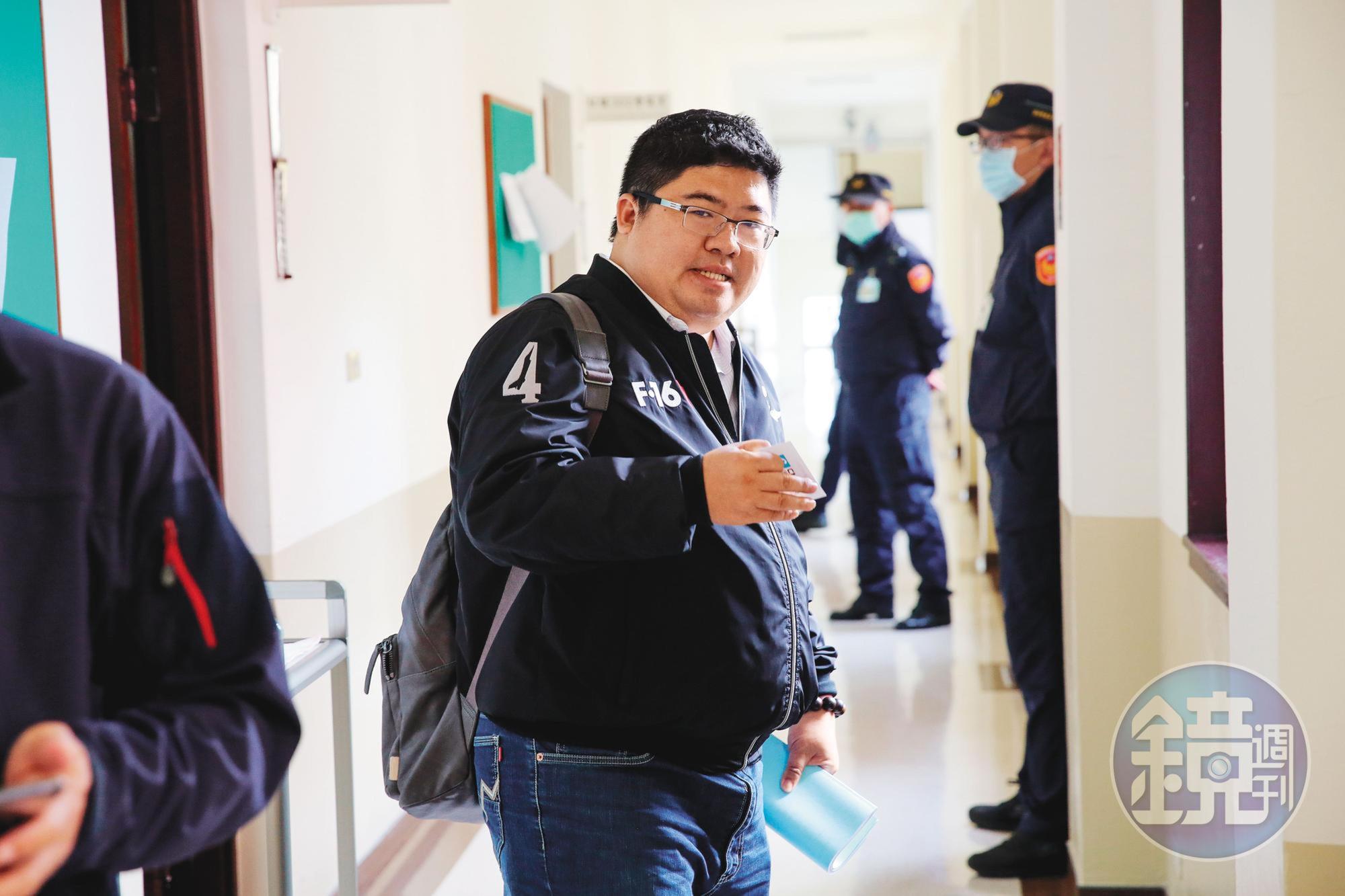 民進黨立委蔡易餘最快本週將提《赦免法》修法,賦予總統特赦未定讞案件權力。