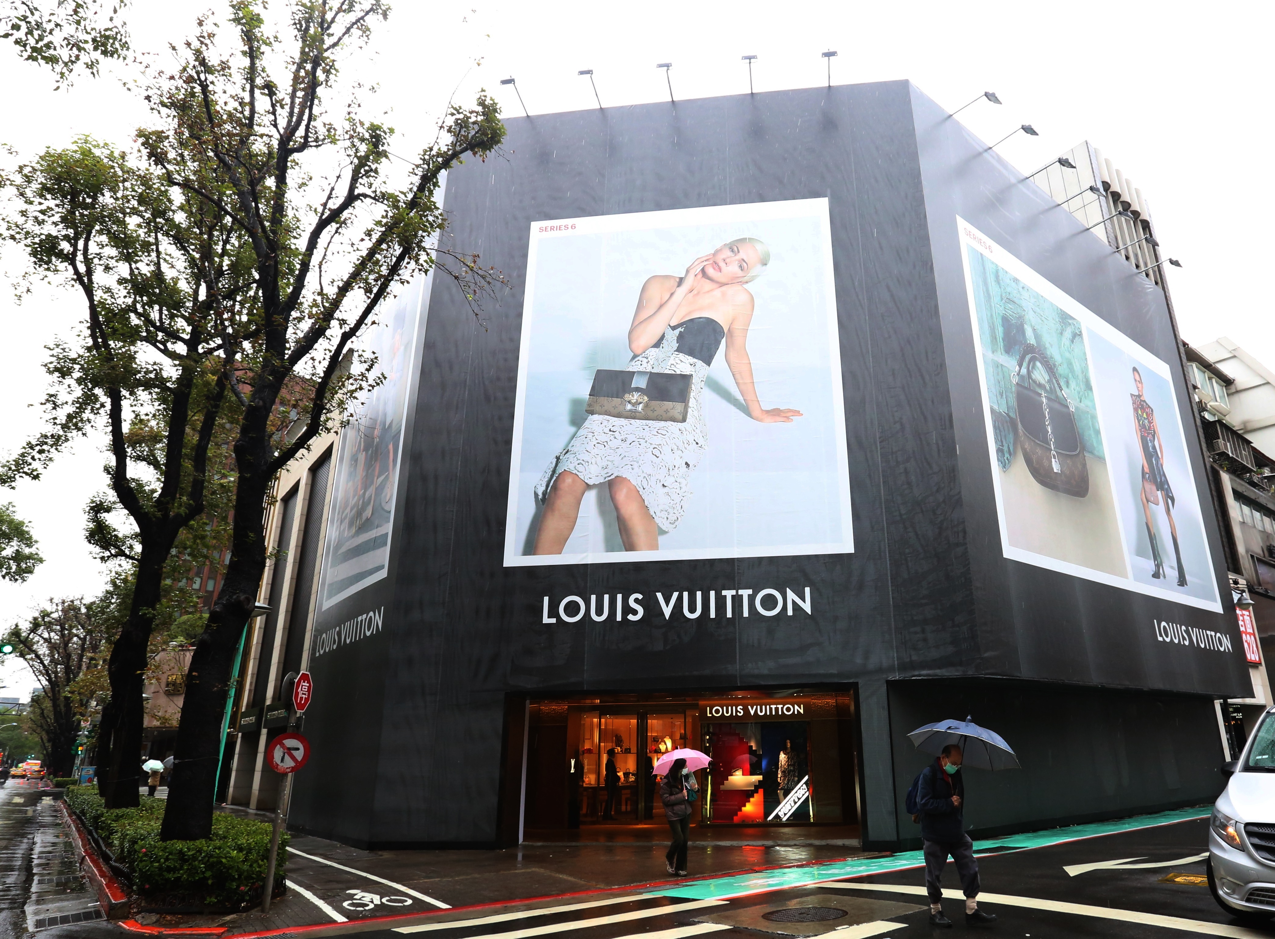 法國精品龍頭LVMH集團為法國防疫出力，將旗下3座香水工廠用於轉做乾洗手。圖為示意圖。