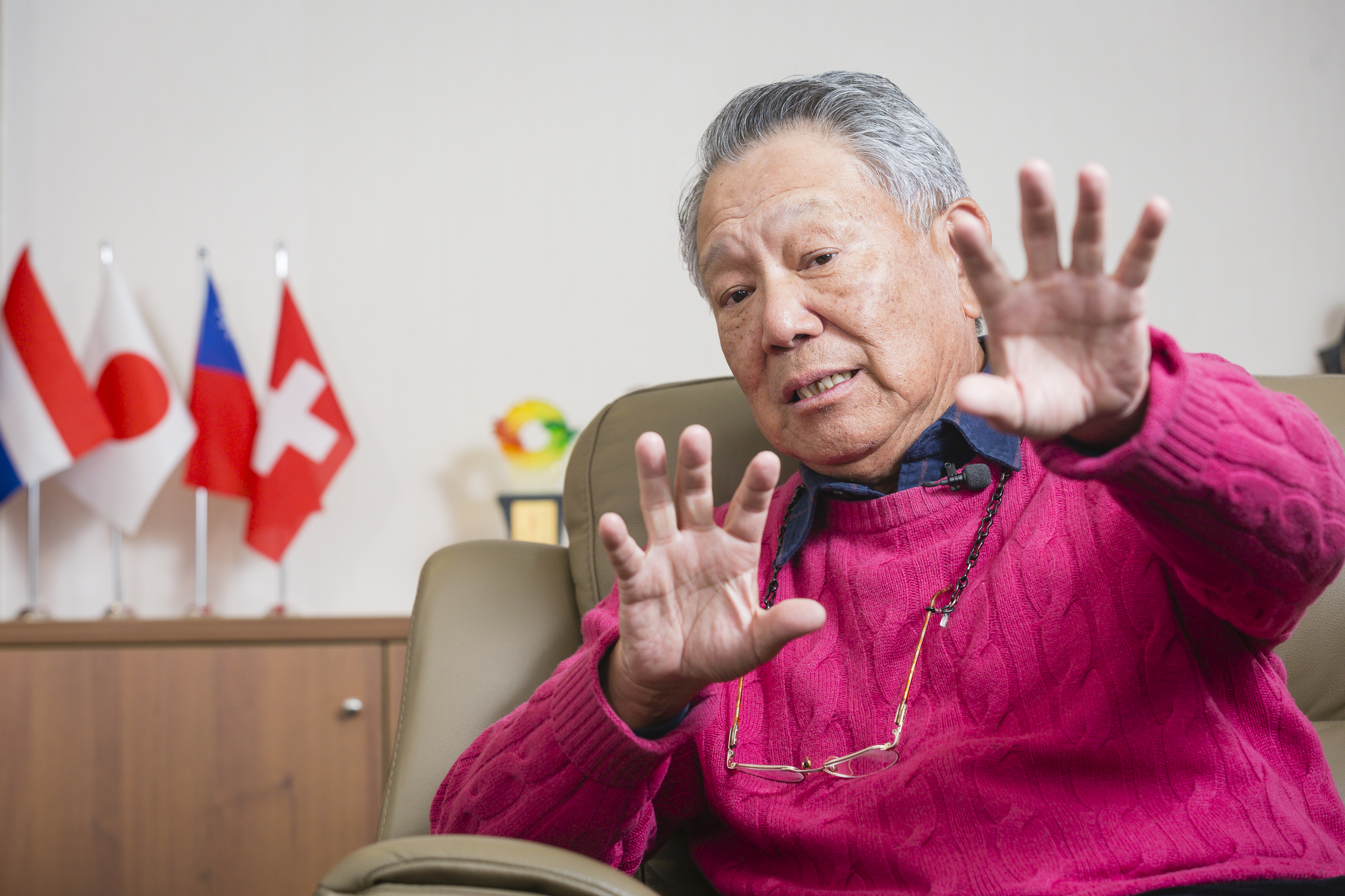 詹啟賢認為，「中國新增感染人數有向下的趨勢，3月底疫情有望落底，台灣也會緩和下來，但歐美等國才要開始。」