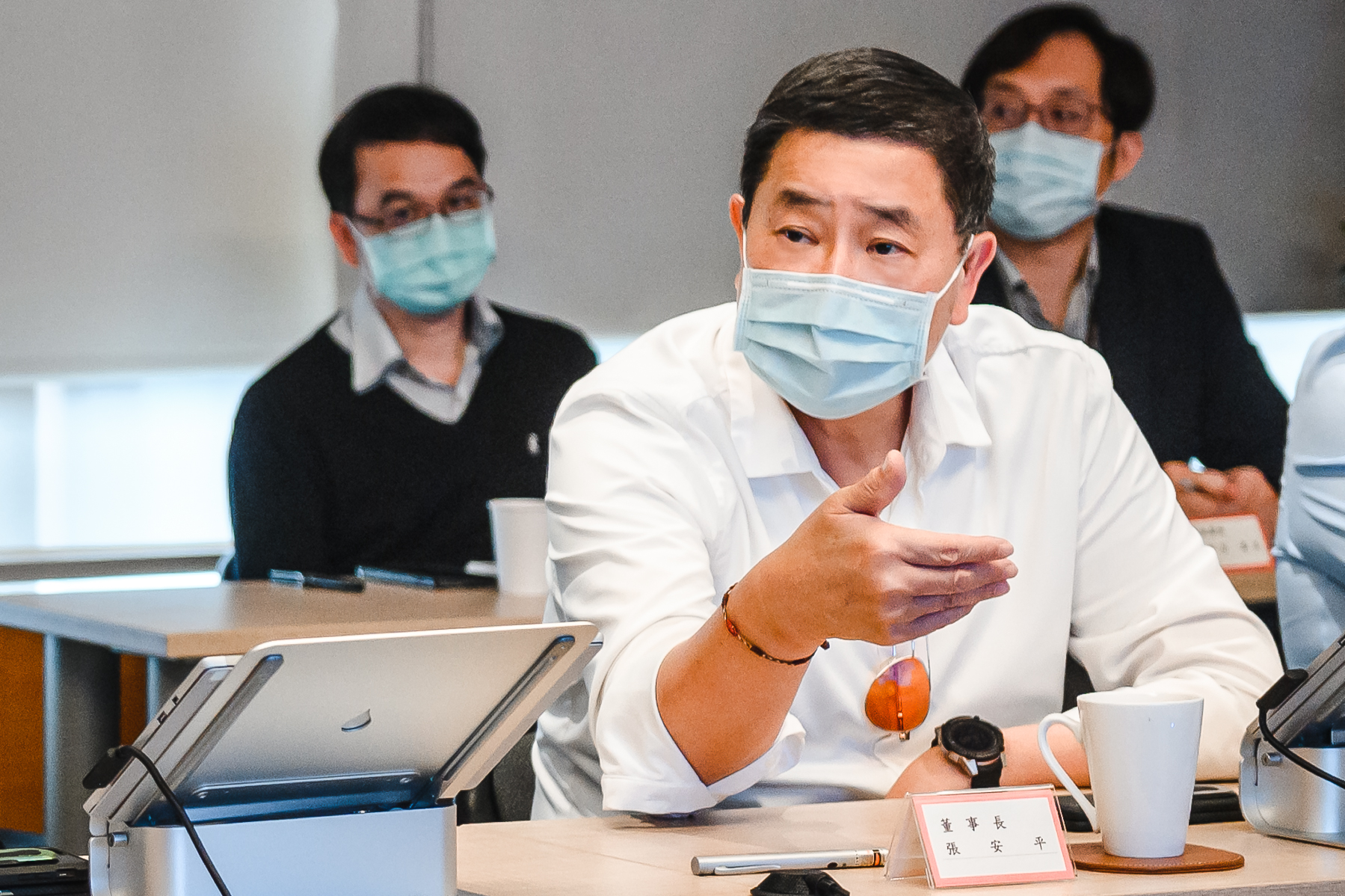 台泥董事長張安平在防疫會議上勉勵員工「家庭、生命、健康都很重要。」（台泥提供）