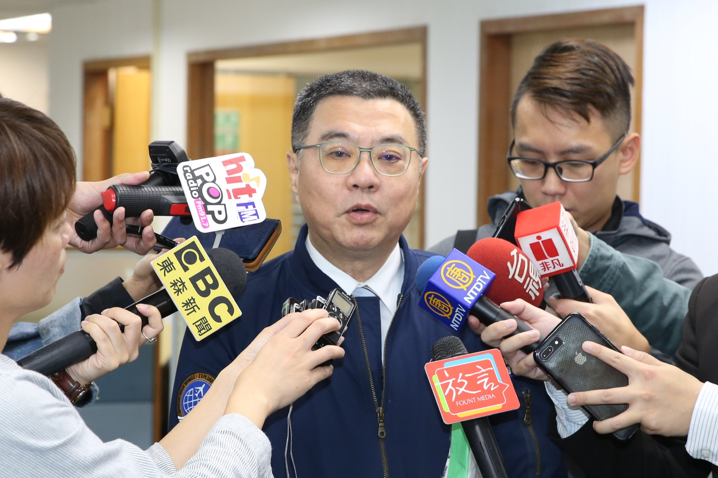 民進黨主席卓榮泰接受媒體訪問。