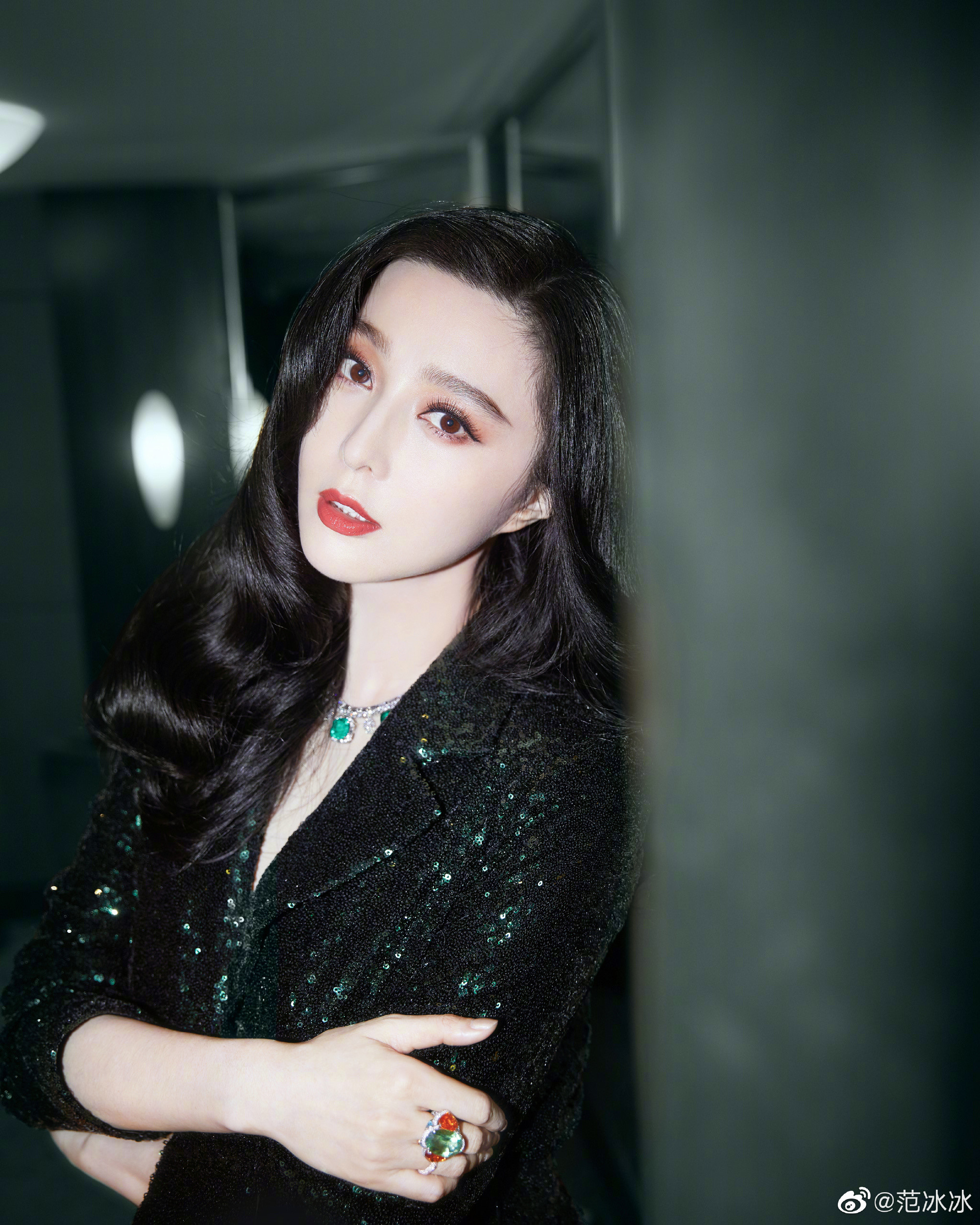 范冰冰從小就是美人胚子，身邊追求者眾。（圖摘自范冰冰微博）