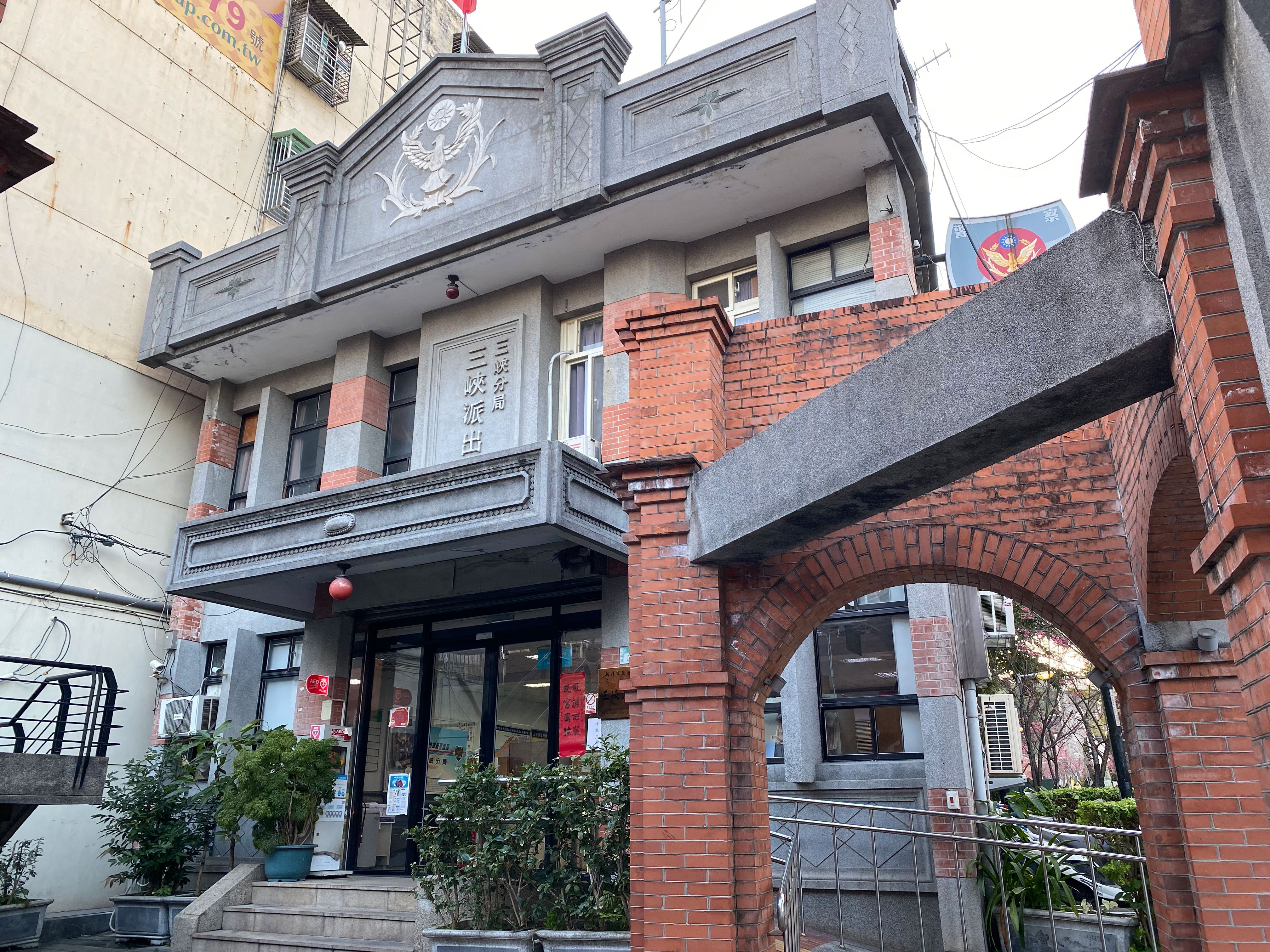 家長及受害女學生不滿學校拖延，今年1月轉向警局報案。