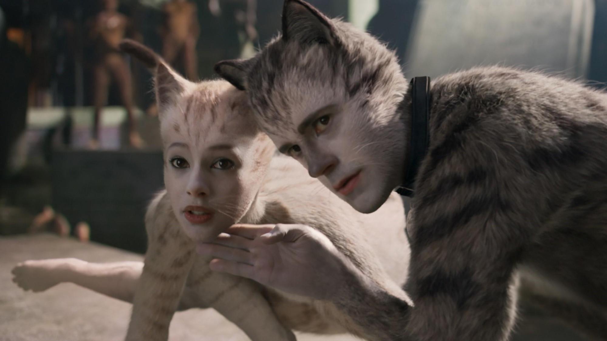 雖然不是很多人想知道,但《貓CATS》傳出還有1個完整版,就是有露出(電腦特效)貓屁眼的版本。(UIP提供)