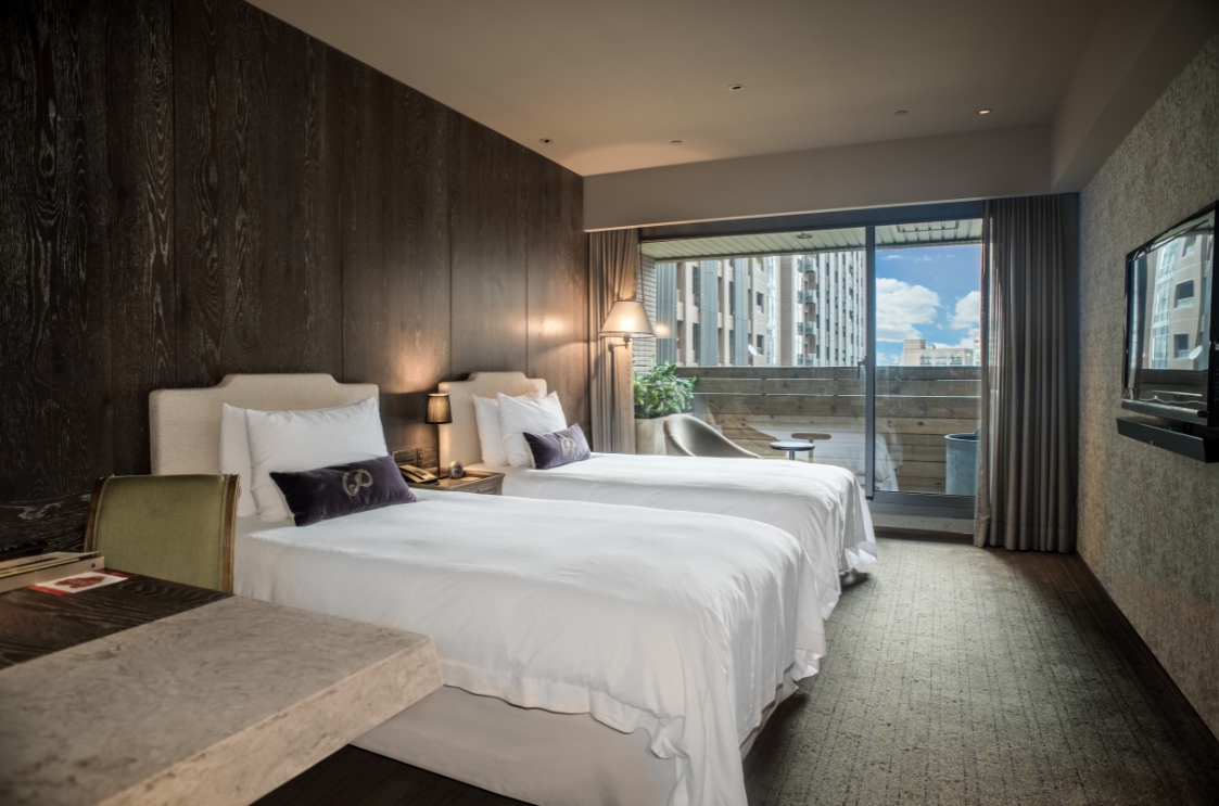 雲朗觀光集團結合旗下8家飯店推出「把安全留給家人」住房專案。（雲朗觀光集團提供）