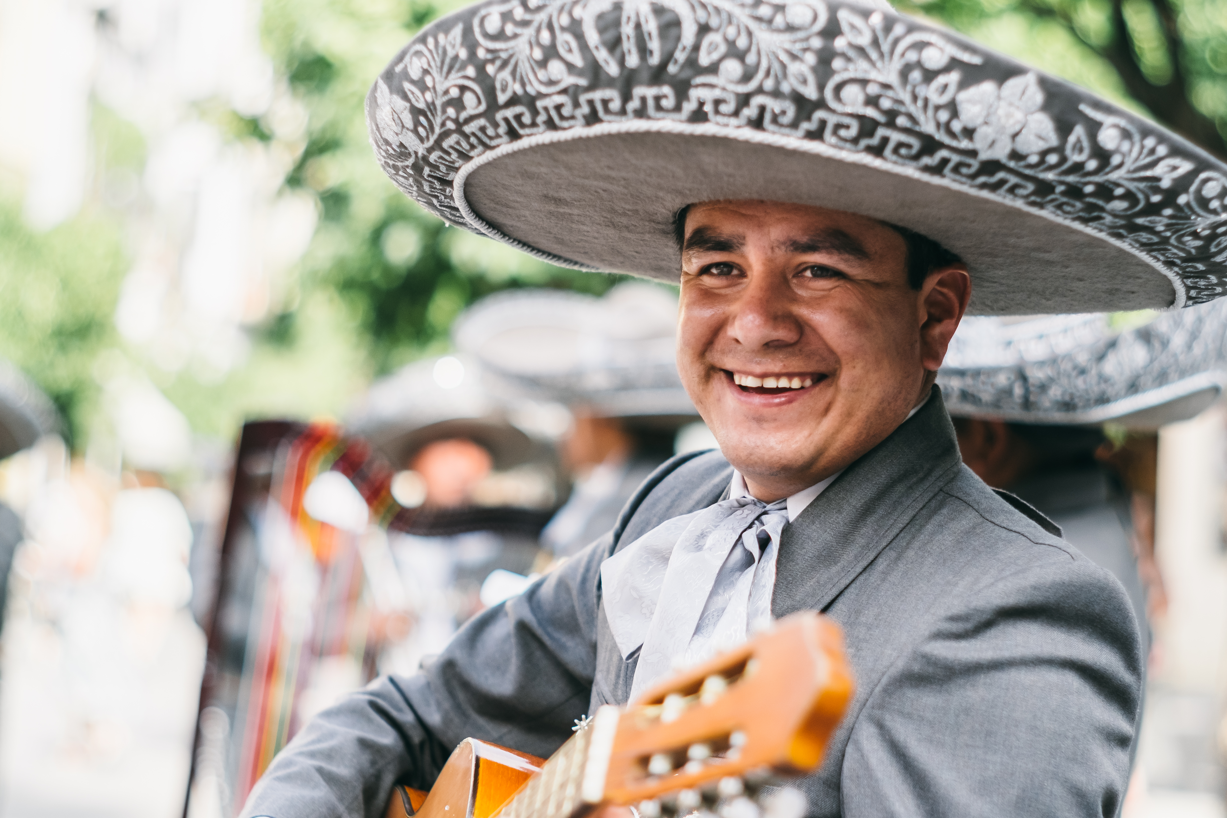 賽維亞的一群墨西哥街頭藝人，打扮得很到位，歌唱實力也是令人讚賞。