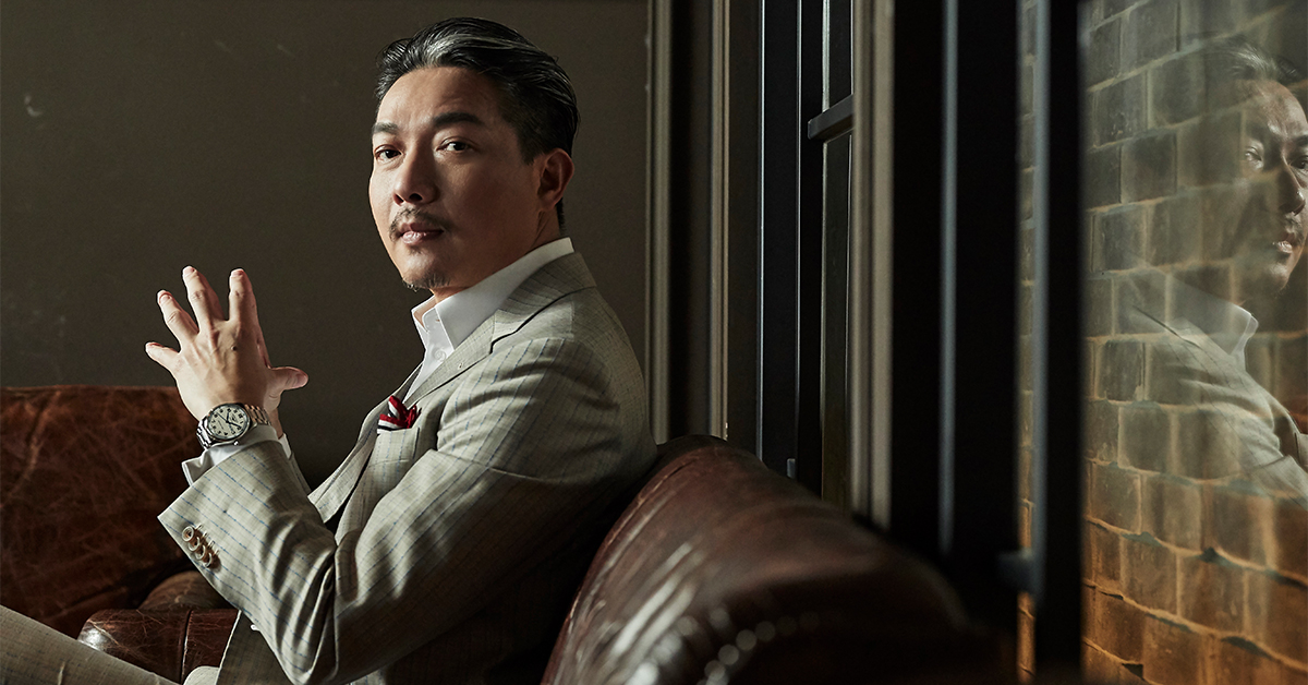 台灣少數獲得｢蘇格蘭雙耳小酒杯執持者協會執杯大師(Master Keeper) ｣的林一峰，是公認的品味大師。