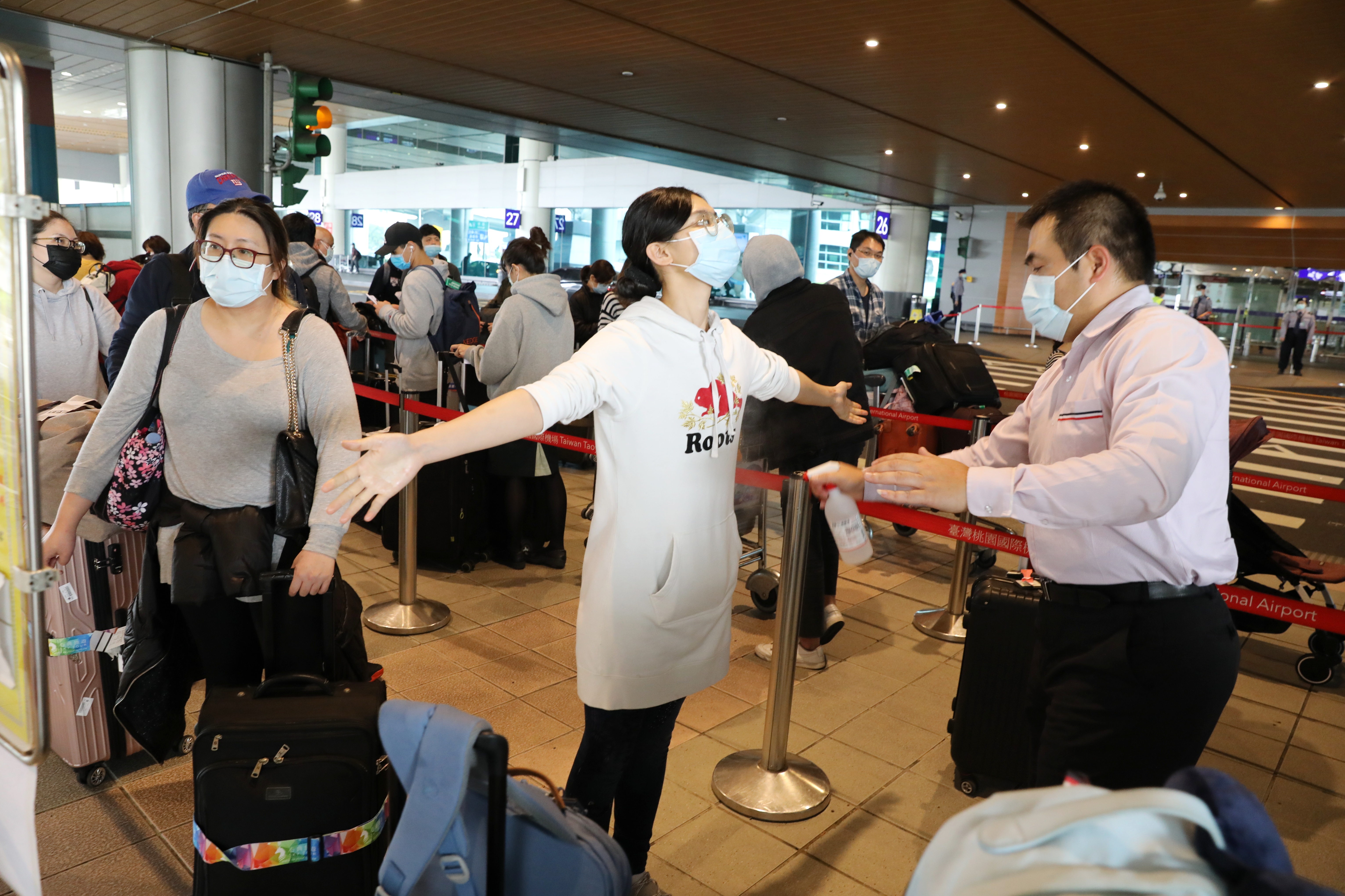 中國確診婦人16日中轉台灣，隔日搭華航飛往成都。圖為示意圖，當事人與本新聞無關。