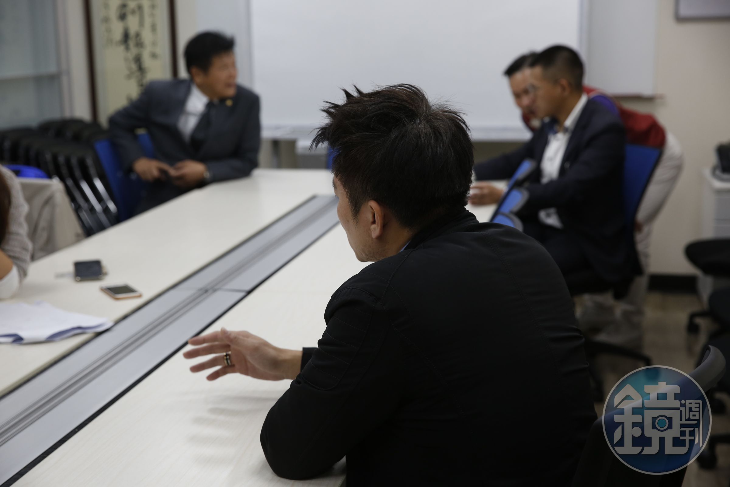 被害屋主被帶至知名銀行簽約，結果反掉入詐騙集團的陷阱之中。