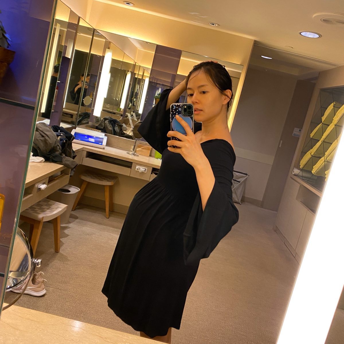 據悉劉香慈至少2週前就生產,但她臉書仍陸續貼出孕照。(翻攝自劉香慈臉書)