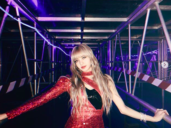 Lisa的IG有3千多萬名粉絲，她也是潮流指標，聲量驚人。（翻攝自Lisa IG）