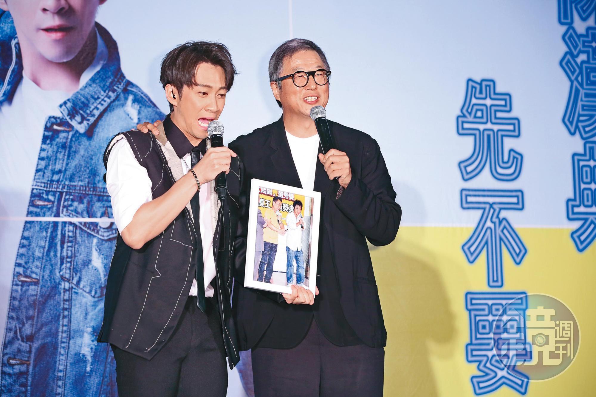 陳漢典(左)積極轉型,不只拍戲還發行個人EP〈先不要〉。右為王偉忠。