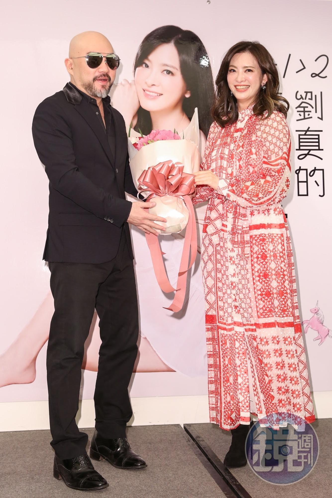 愛妻離世,辛龍只能含淚接受事實。(本刊資料照)