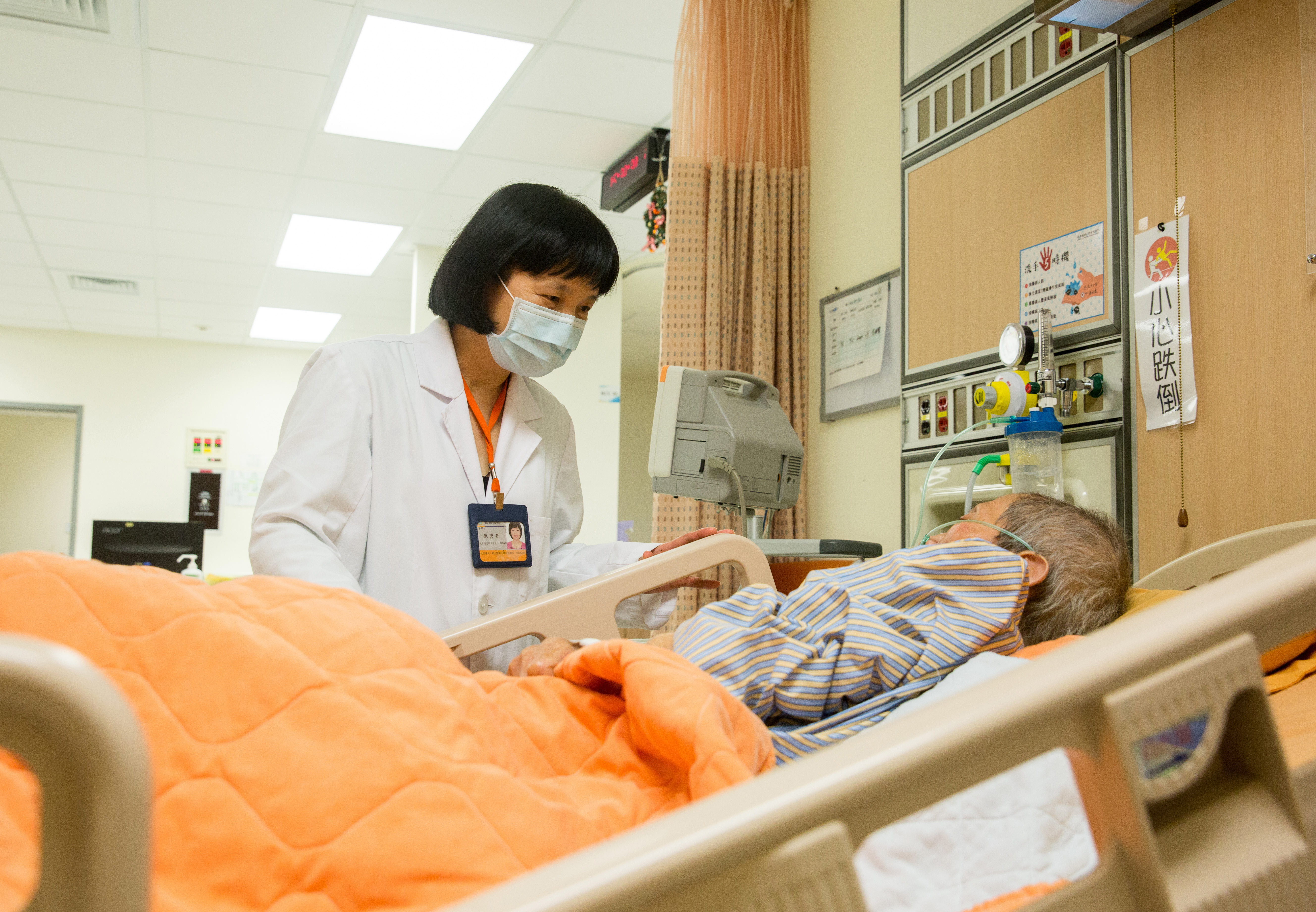 陳秀丹目前是陽明大學附設醫院胸腔科主治醫師，2003年曾獲頒治療SARS有功個人獎。