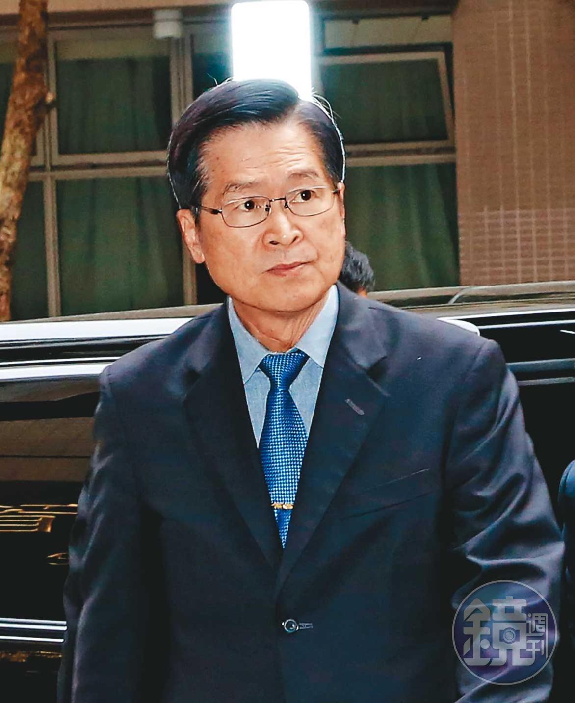 國防部長嚴德發去年曾表示要嚴查空軍弊端,但至今沒下文。