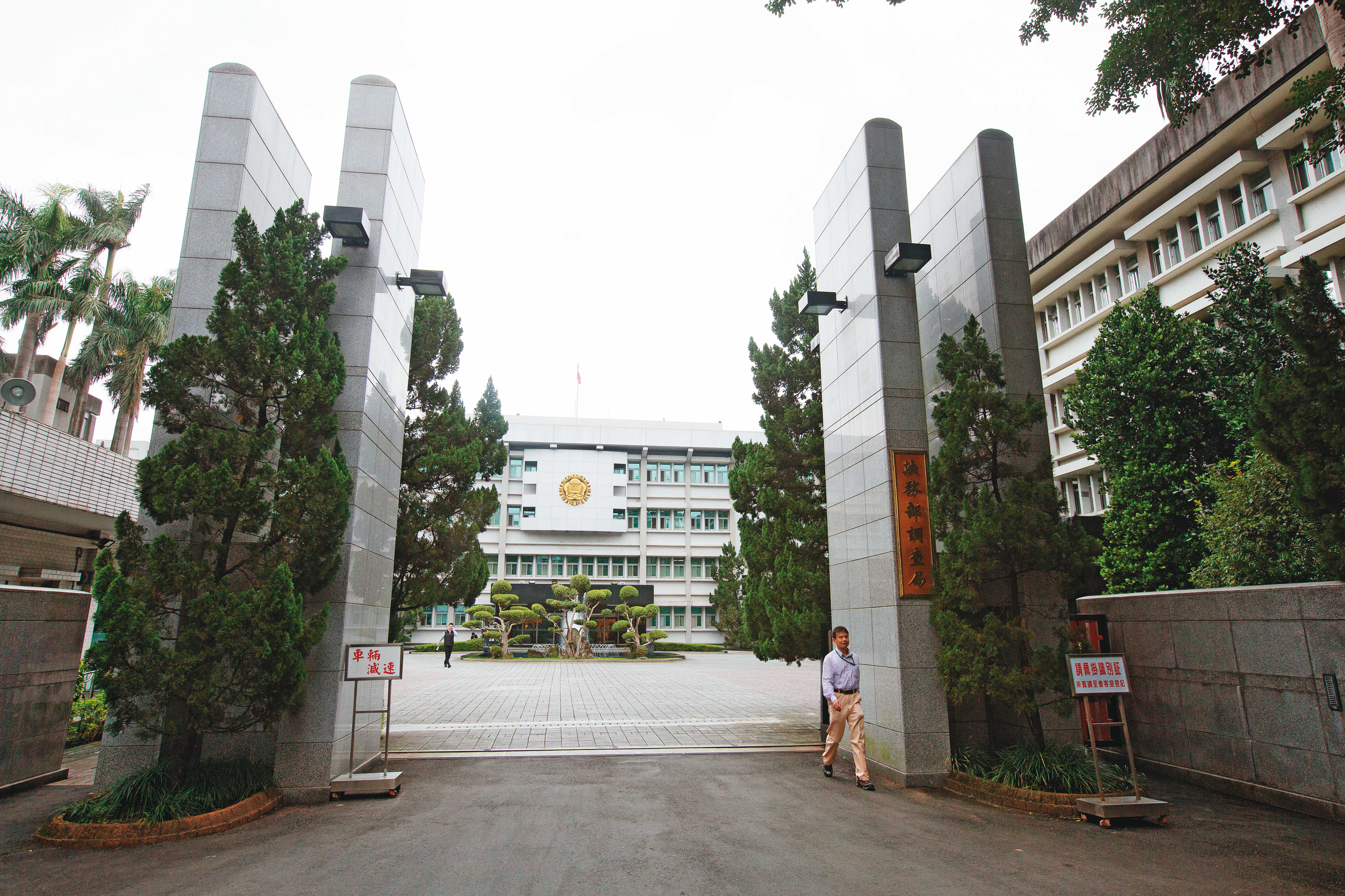 調查局表示,已在春節後將空軍誤餐費弊案移送北檢,但不願透露案情。