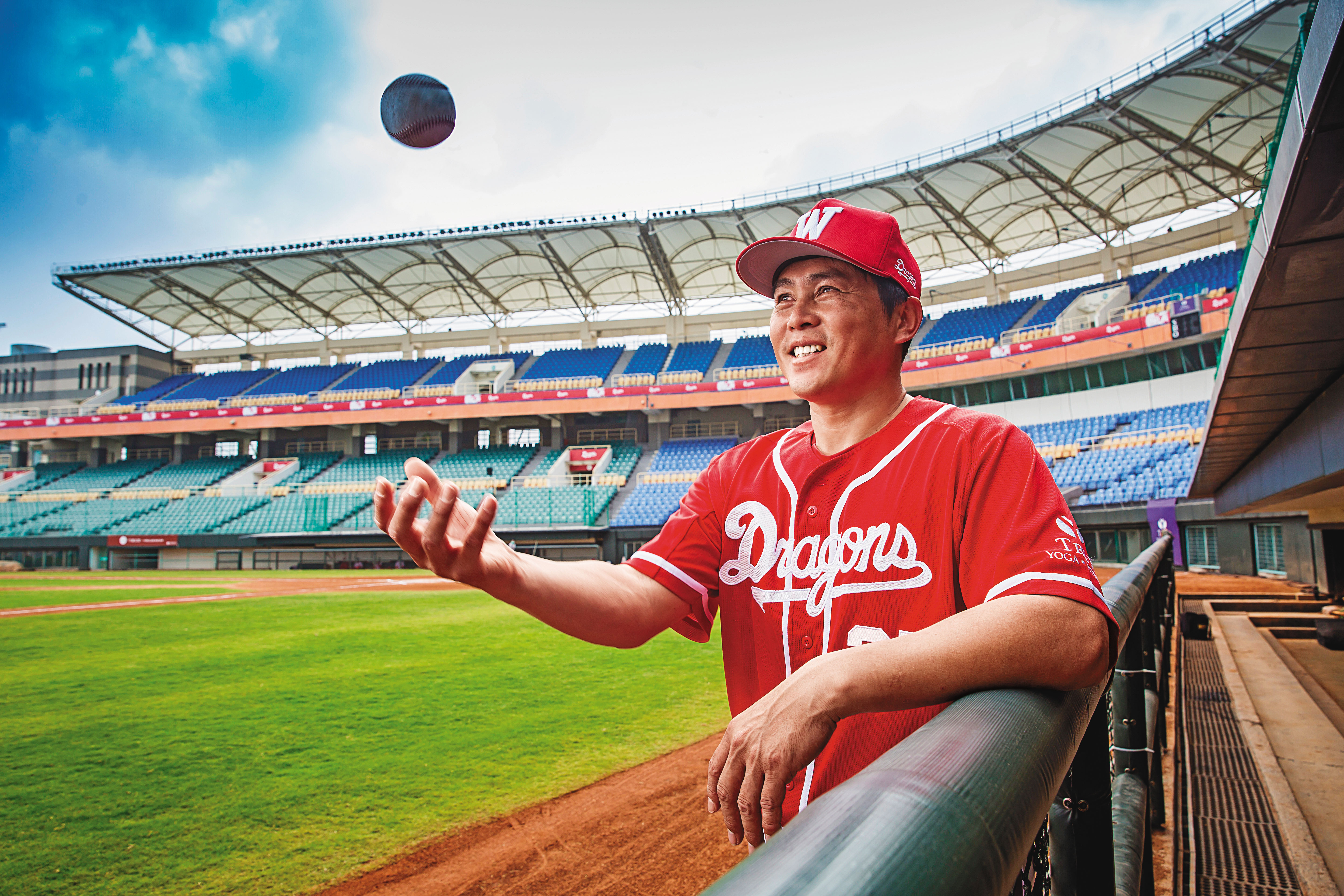 葉君璋有套買股細算成本的價值投資法，因而受封「野球巴菲特」。