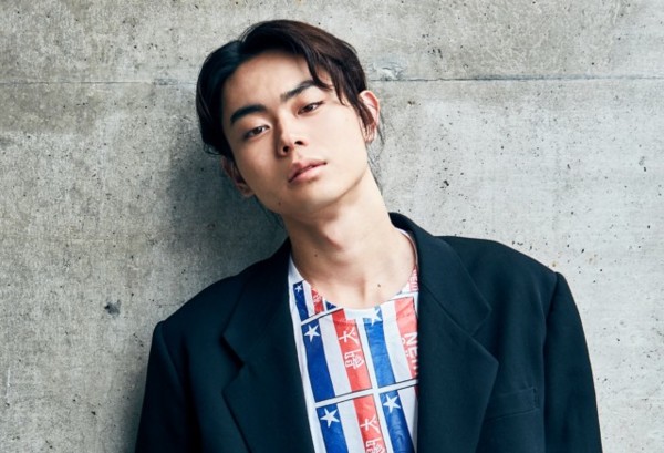 男星菅田將暉上週與小松菜奈傳緋聞,本週竟因為與志村健有新片合作,而傳出可能被感染的消息。