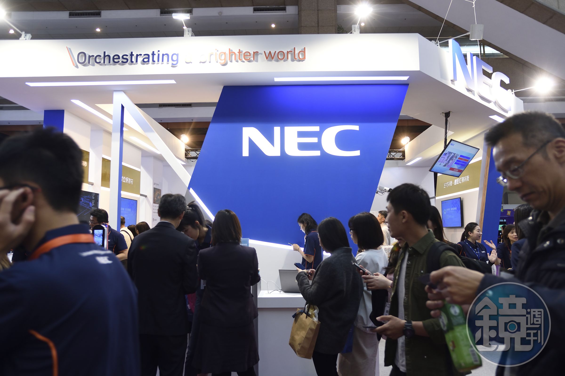 日本夏普重金收購NEC顯示器事業，圖為資料照。