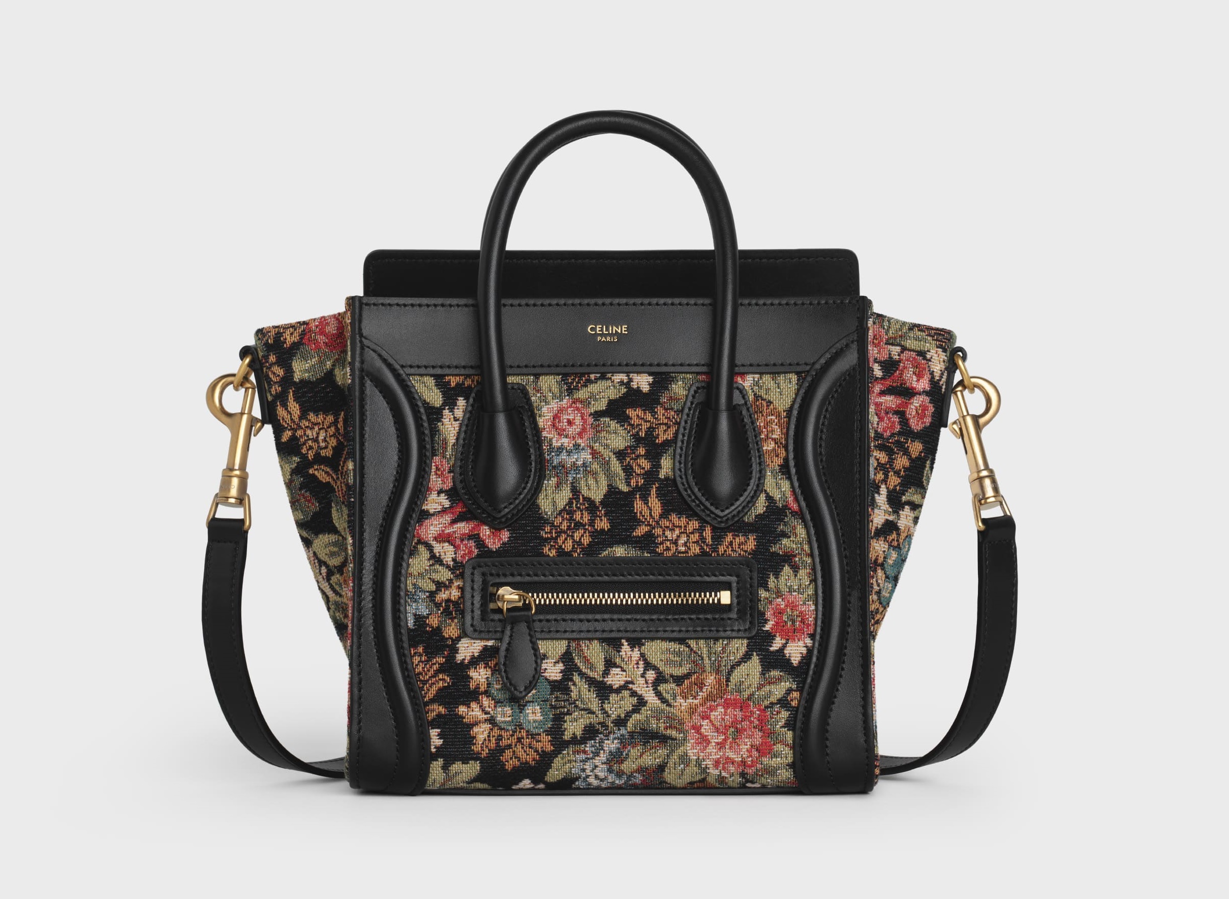 LUGGAGE復古緹花與黝黑色小牛皮袖珍型肩背包,NT$65,000。(CELINE提供)