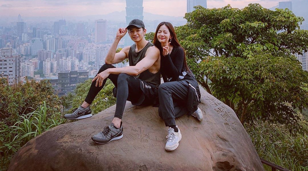 曾之喬放閃爬山照，呼籲大家多多接近大自然。（翻攝自曾之喬IG）