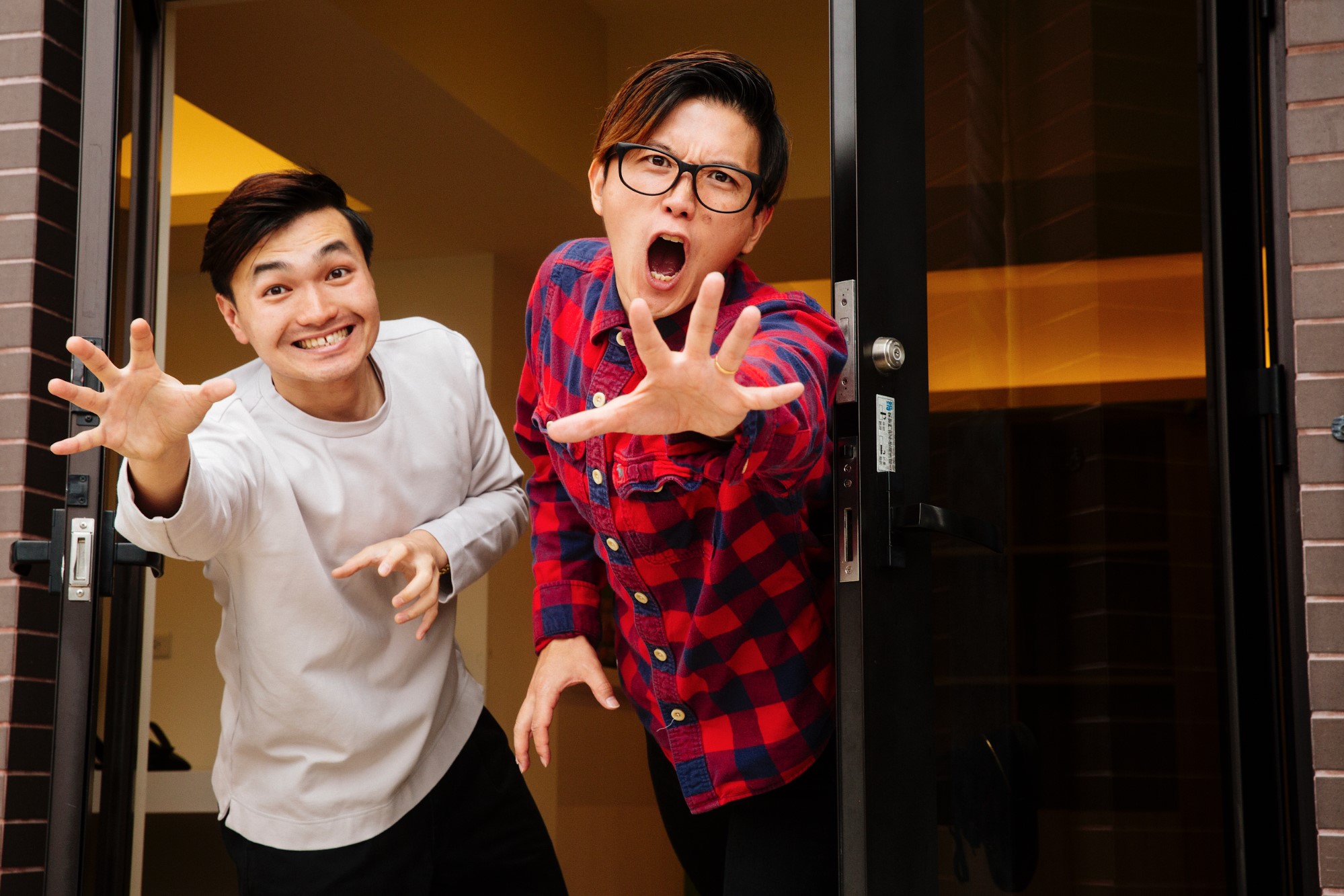 5年前來台發展的日本搞笑藝人「漫才少爺」，是由三木奮（右）和太田拓郎組合的表演團體。