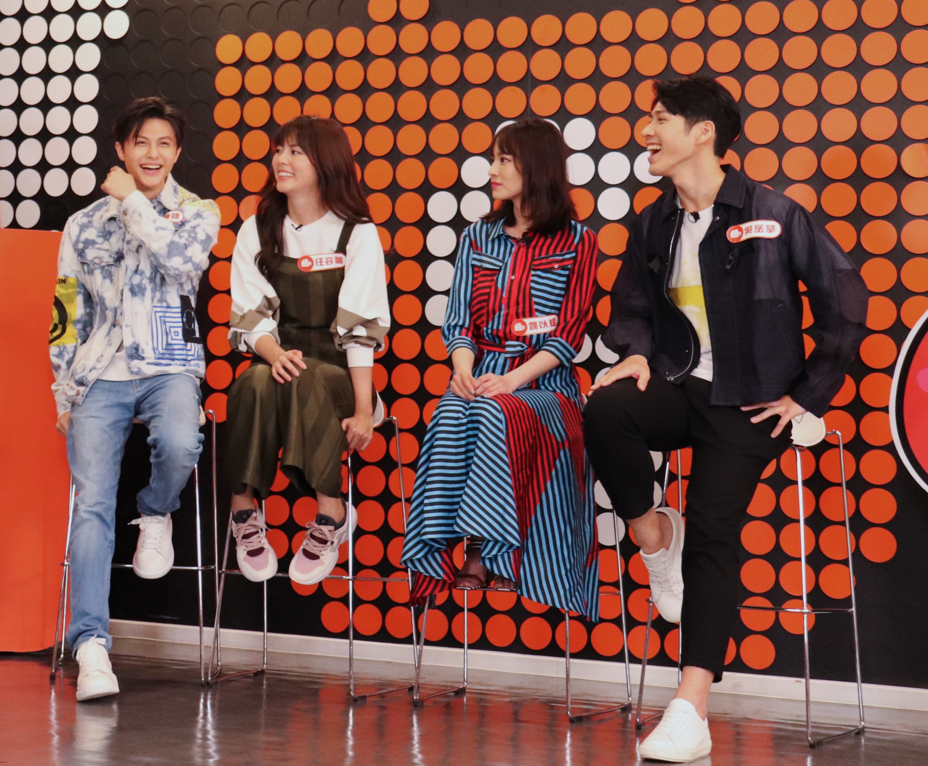 邱勝翊(左一)自曝最難忘「滑壘進Motel」戲碼被虧「是故意進去的吧!」(聯太公關提供)