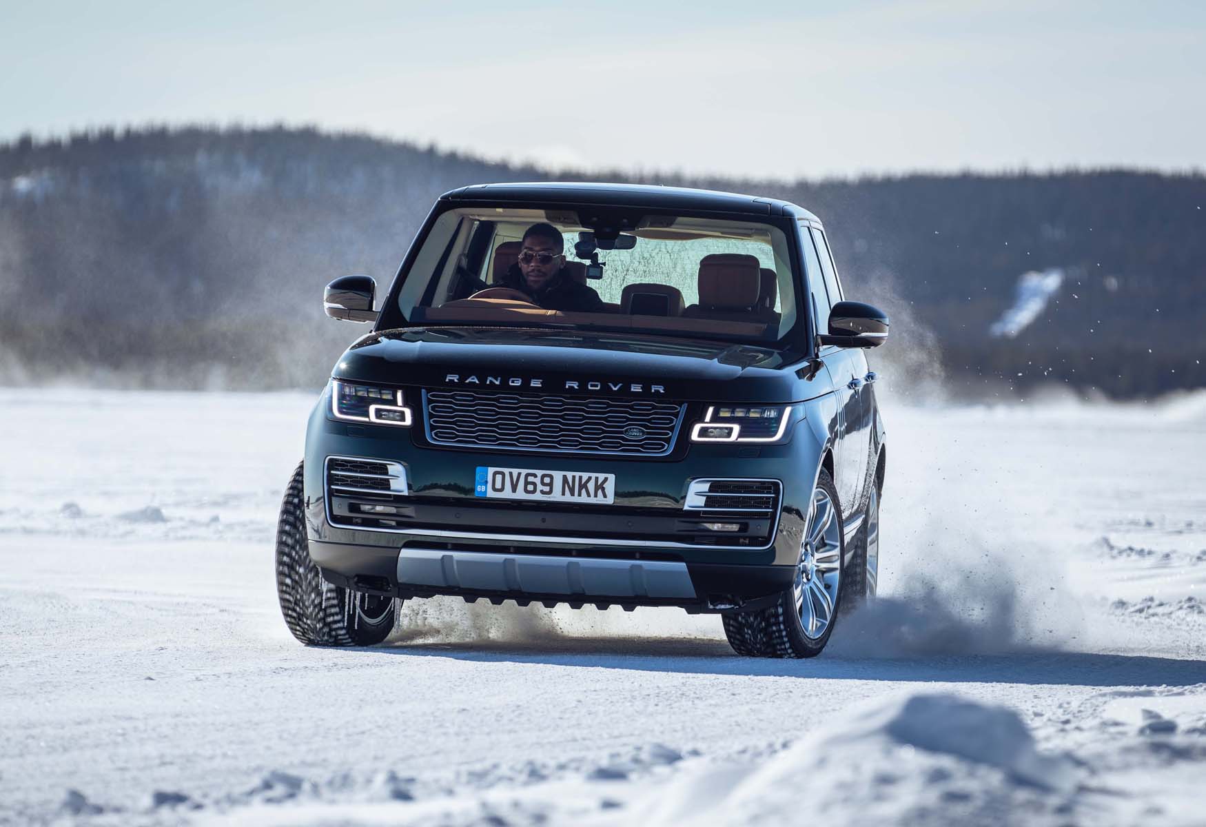 【車壇花絮】迎接RANGE ROVER車系問世50週年！LAND ROVER邀請世界重量級拳王ANTHONY JOSHUA挑戰極地駕馭