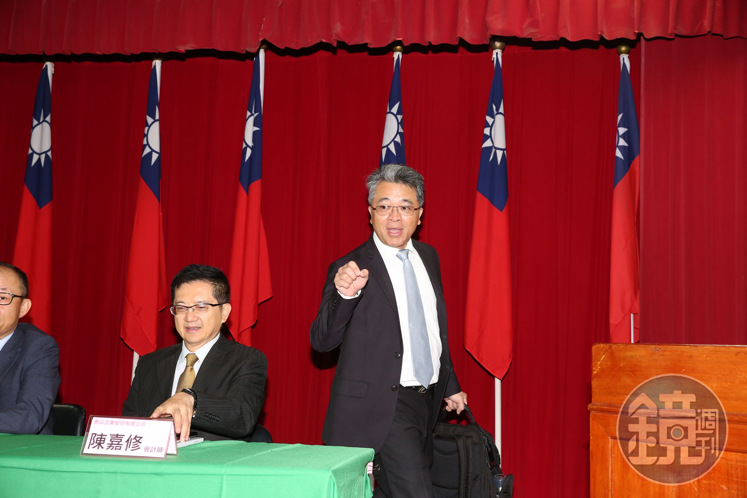 泰山再爆經營權之爭，讓董座詹逸宏陷入危機。