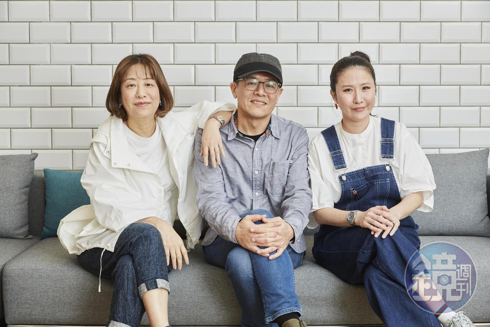 製作人陳芷涵（左）、麻怡婷（右）攜手導演黃天仁，打造出近期討論度居高不下的《想見你》。