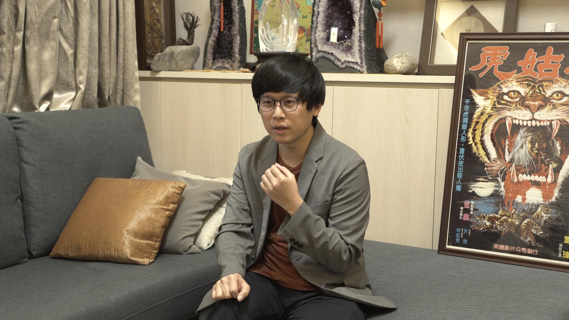 《妖怪人間》民俗顧問何敬堯收集許多台灣妖怪傳說,如今還能結合當地美食。(世界柔軟提供)