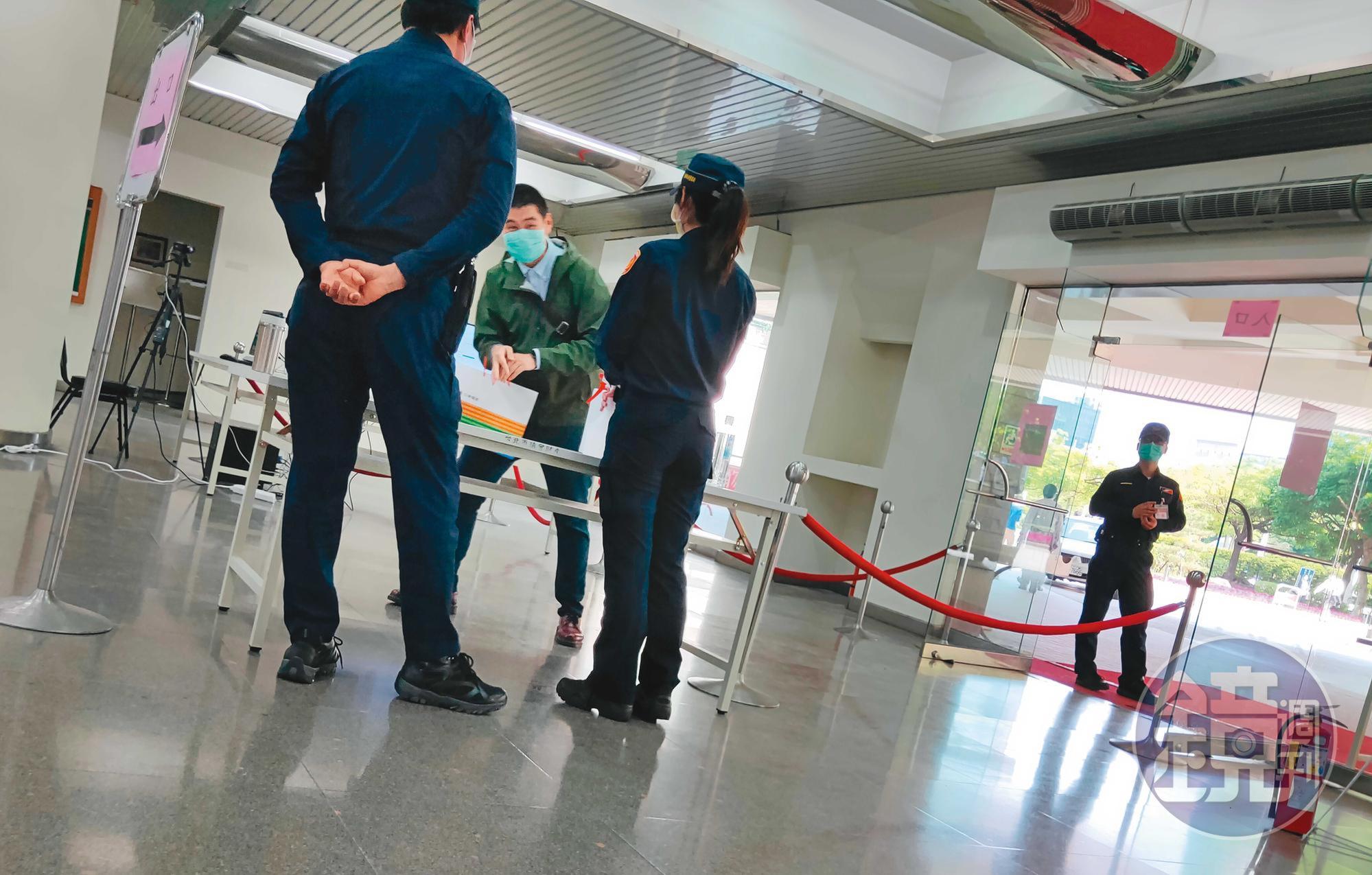 台北市議會駐警隊工作環境、內容單純,吸引不少人爭搶職缺。