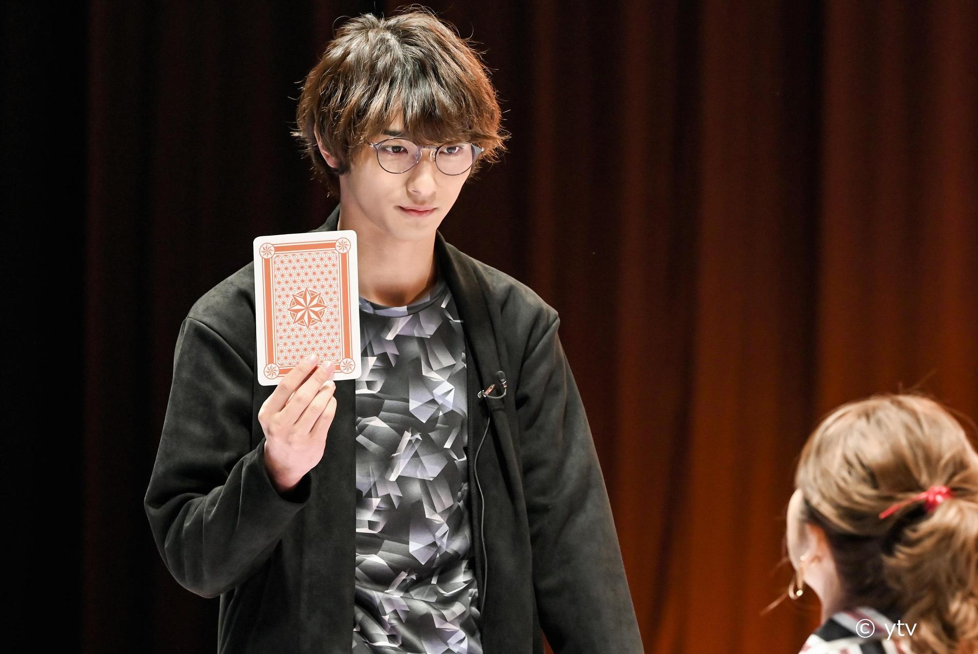 橫濱流星主演《在不白不黑的世界裡,熊貓笑了》在WAKUWAKU JAPAN頻道播出。(WAKUWAKU JAPAN提供)