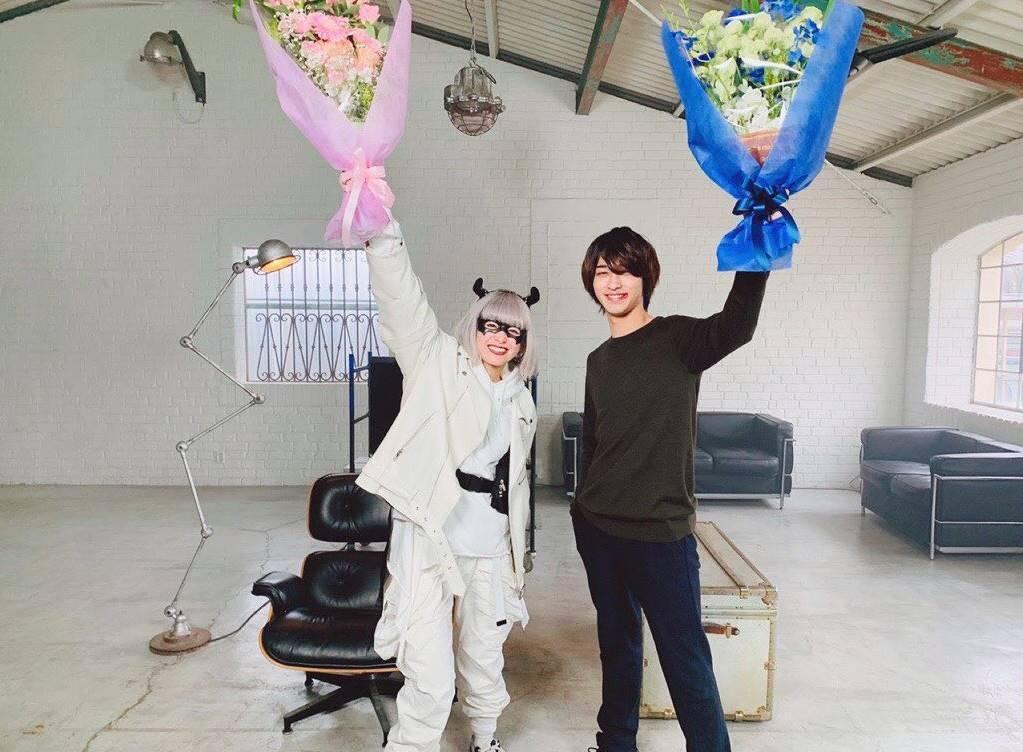 橫濱流星與清野菜名合作《在不白不黑的世界裡,熊貓笑了》默契十足。(翻攝橫濱流星IG)