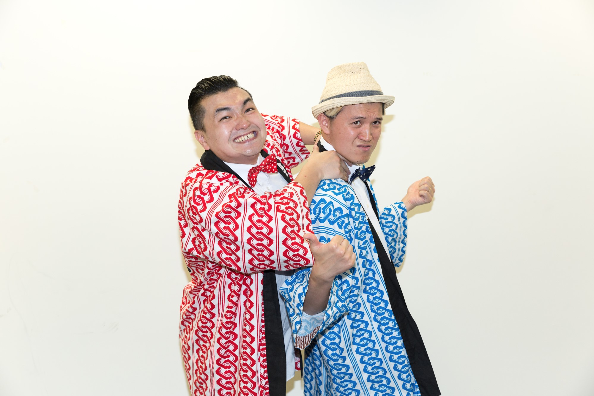 「漫才少爺」的三木奮（右）把在台灣生活的經驗寫進段子裡，台灣觀眾也有共鳴。左為搭檔太田拓郎。