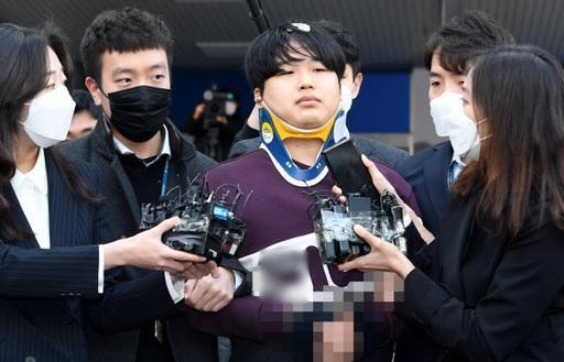主嫌「博士」趙主賓（音譯）再度流出對話紀錄，驚爆知名電視人L跟男歌手K也曾試圖加入會員。（翻攝自koreastardaily）